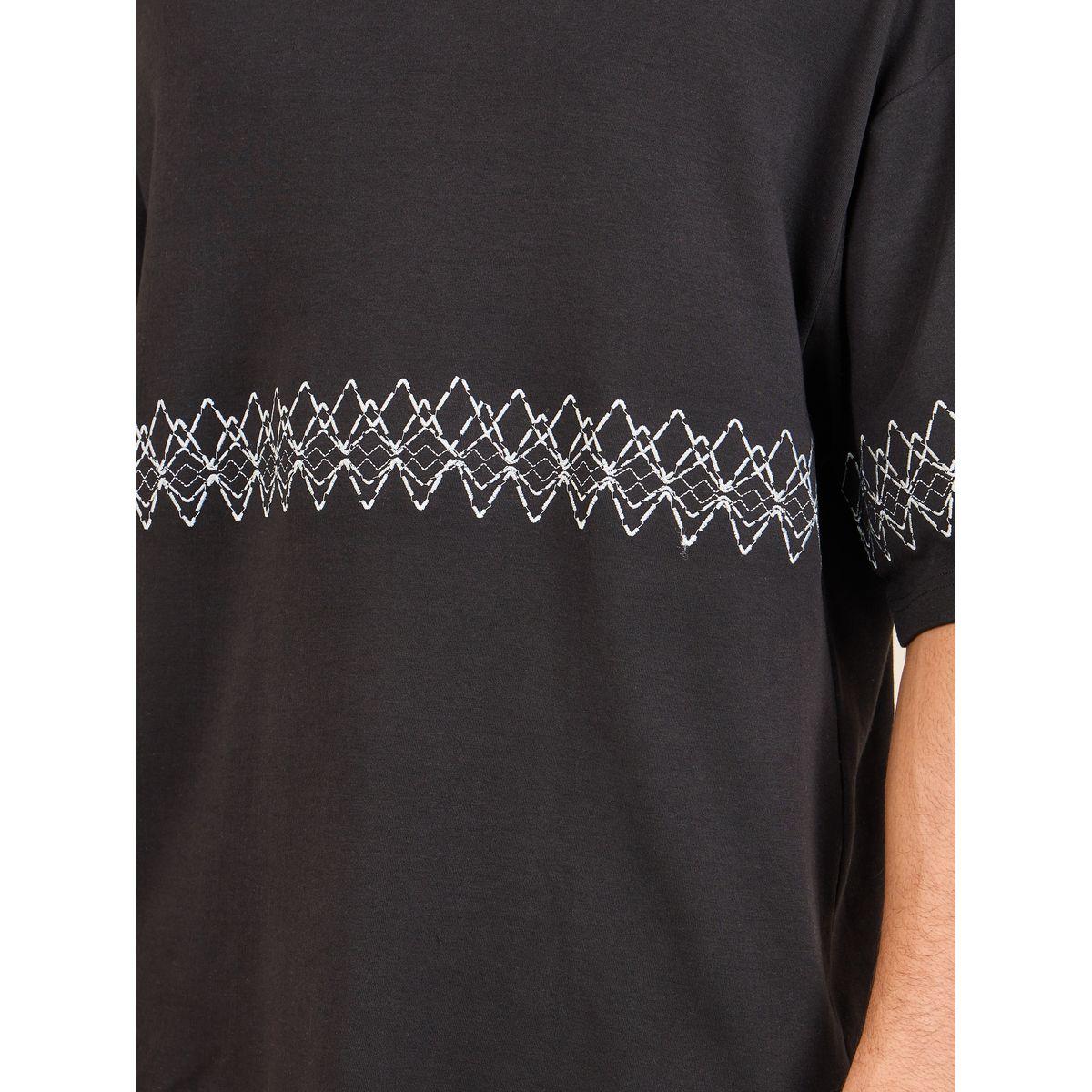 Styli Limited Premium Contrast Zigzag Embroidered Interlock Boxy Fit T-Shirt-men-clothing-tshirtsandpolos-tshirts-image-3