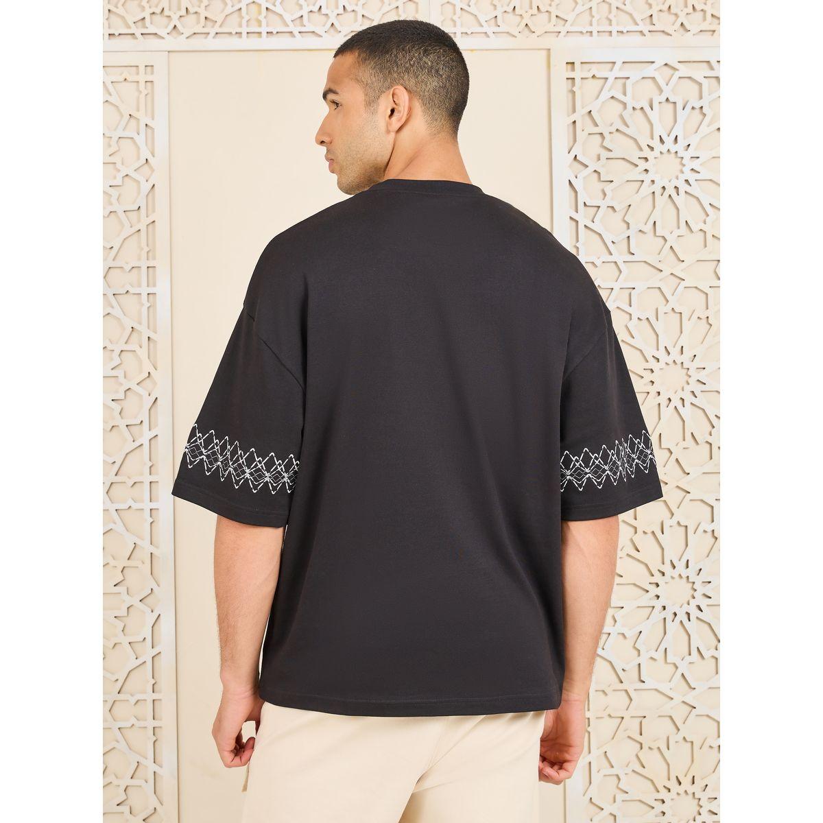 Styli Limited Premium Contrast Zigzag Embroidered Interlock Boxy Fit T-Shirt-men-clothing-tshirtsandpolos-tshirts-image-4