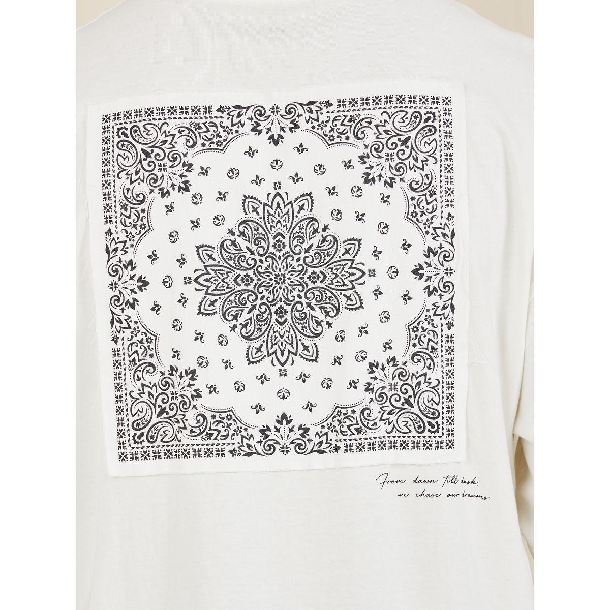 Styli Limited Premium Back Paisley Print Patch Detail Boxy T-shirt-men-clothing-tshirtsandpolos-tshirts-image-4