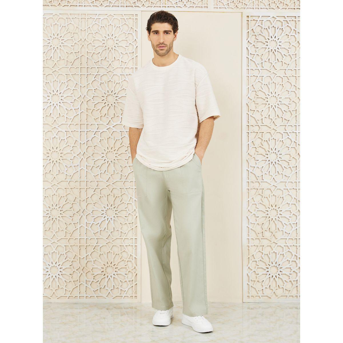بنطال بقصة مريحة ورباط خصر-men-clothing-bottoms-trousersandchinos-trousers-image-2