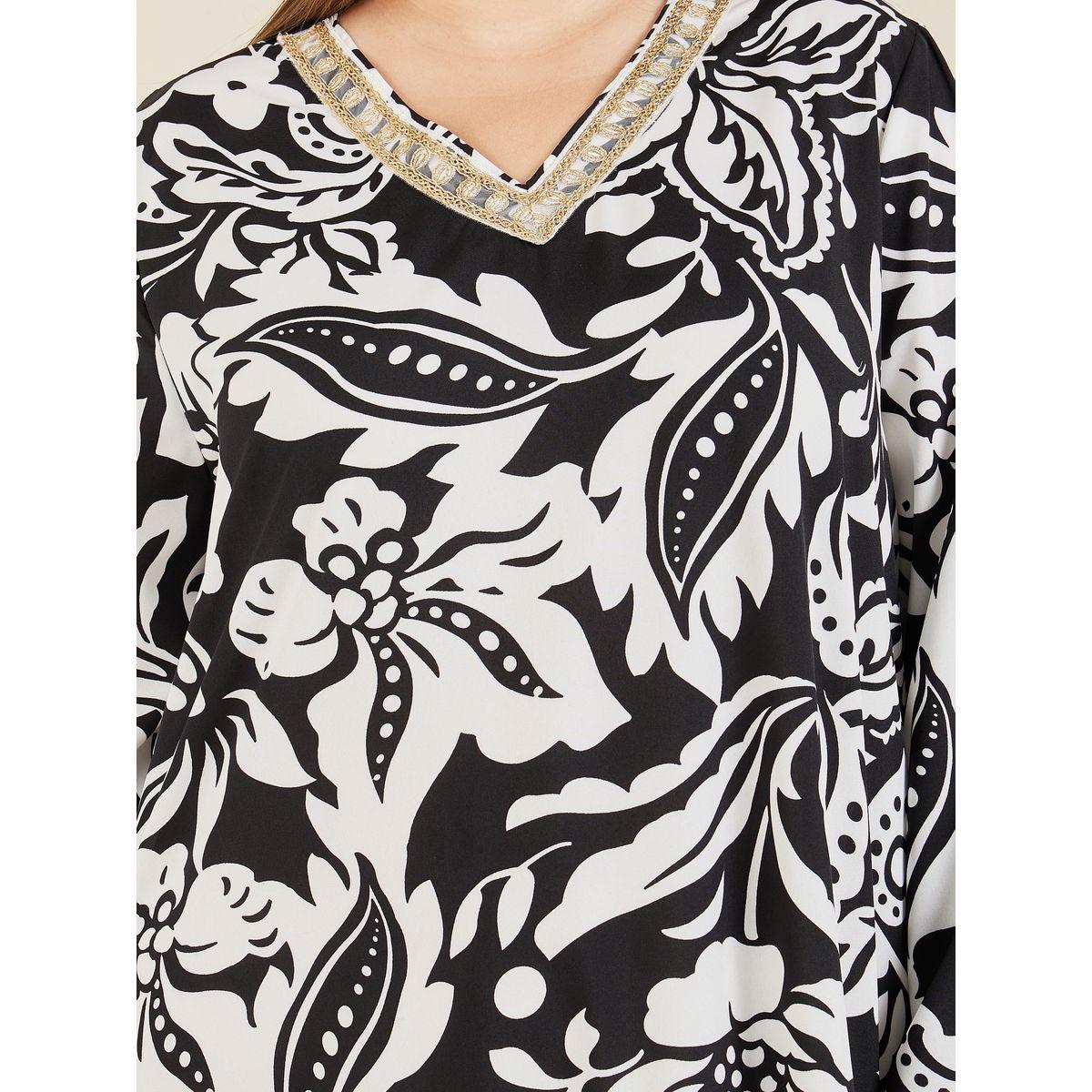 Styli Lace Trim V Neck Floral Print Jalabiya-women-arabicclothing-jalabiyas-image-3
