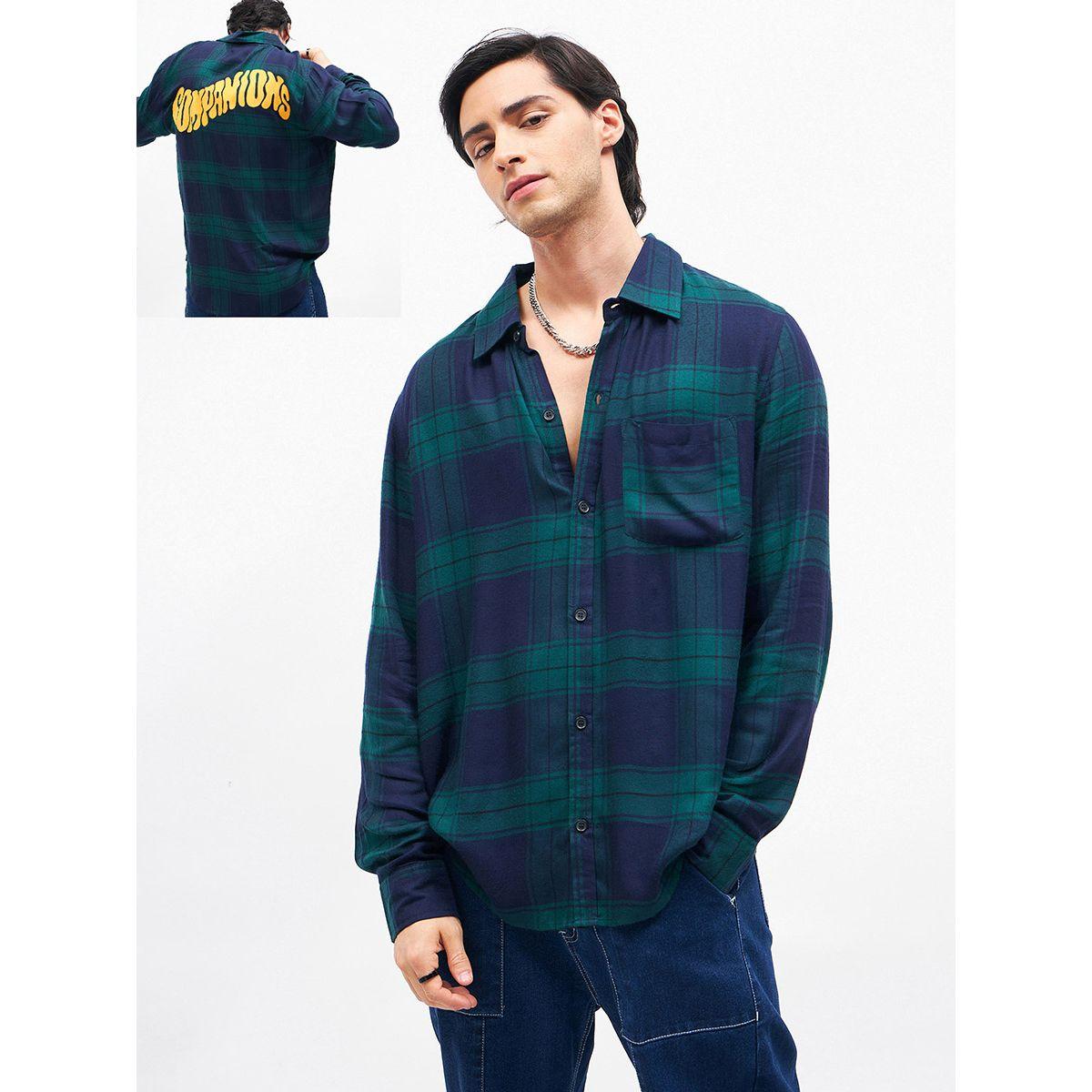 قميص كاروهات واسع مطبع بكتابة ماسكلن ساسافراس × ستايلي-men-clothing-shirts-image-2