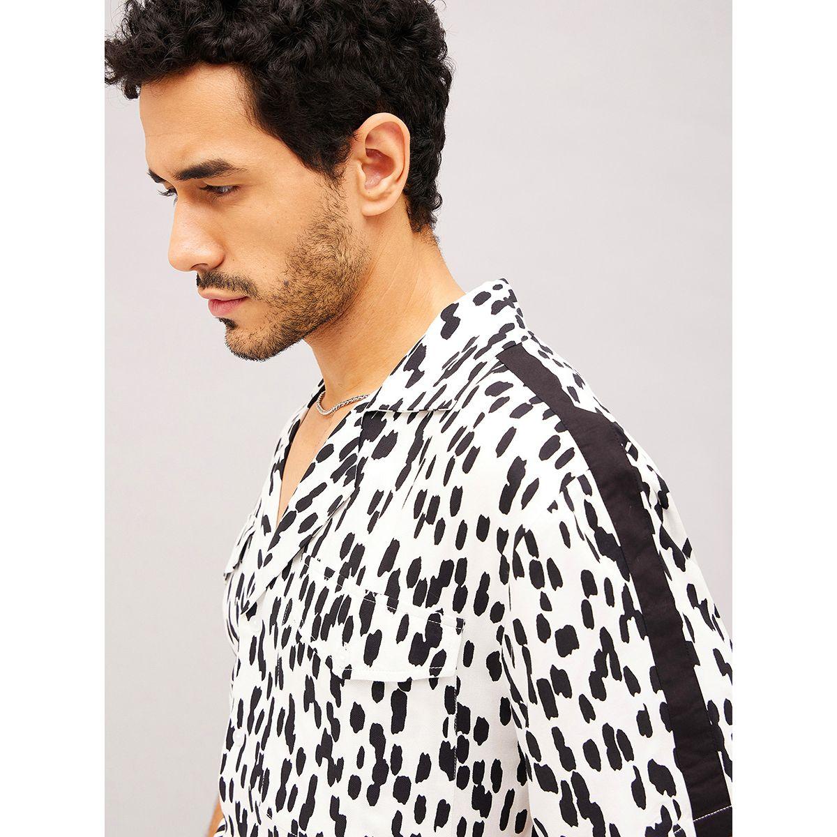 تيشيرت بقصة مريحة وطبعة مجردة ماسكلن ساسافراس × ستايلي-men-clothing-shirts-image-2