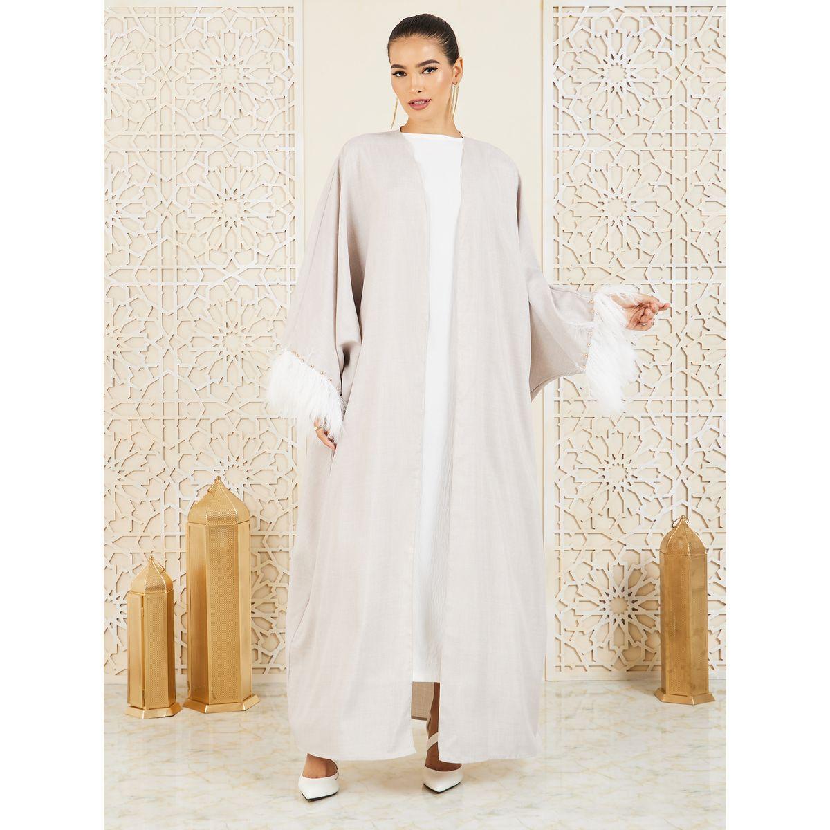 عباية بتفاصيل مزينة بريش صناعي مع لؤلؤ-women-arabicclothing-abayas-image-1
