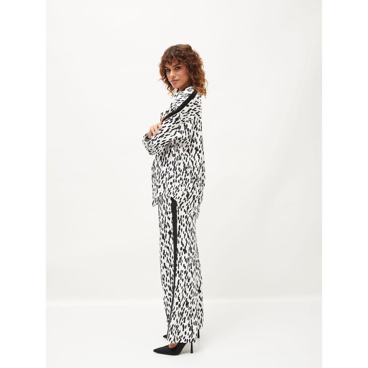Sassafras X Styli Abstract Print Oversized Shirt & Pants Co-Ords-women-clothing-coordsets-image-3