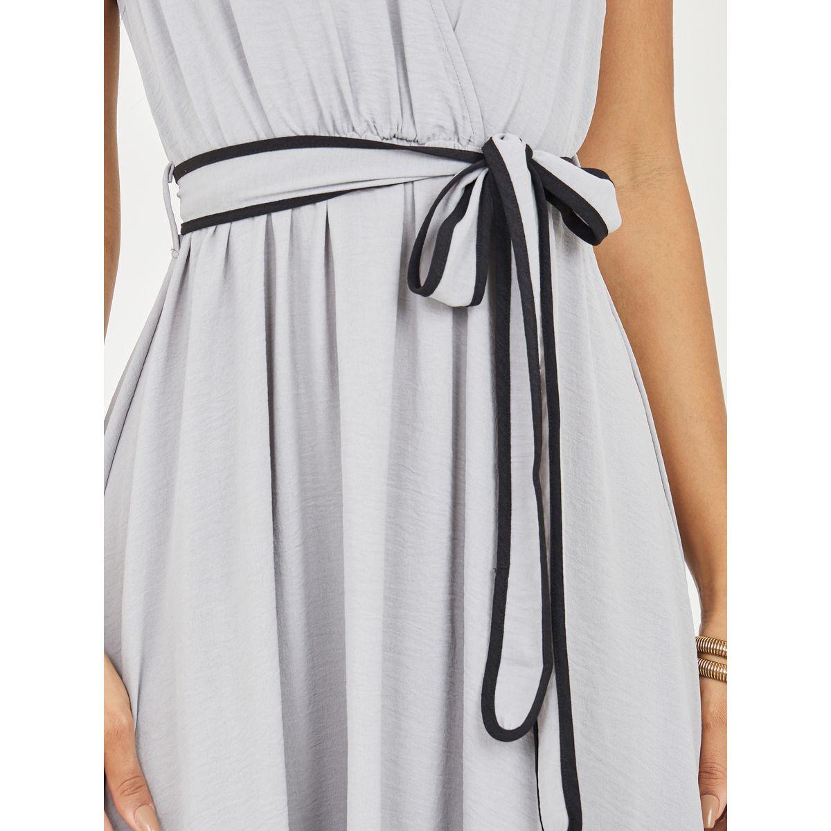 Styli Contrast Trim Ruffle Sleeves Self Tie Up A-Line Midi Dress-women-clothing-dresses-image-3