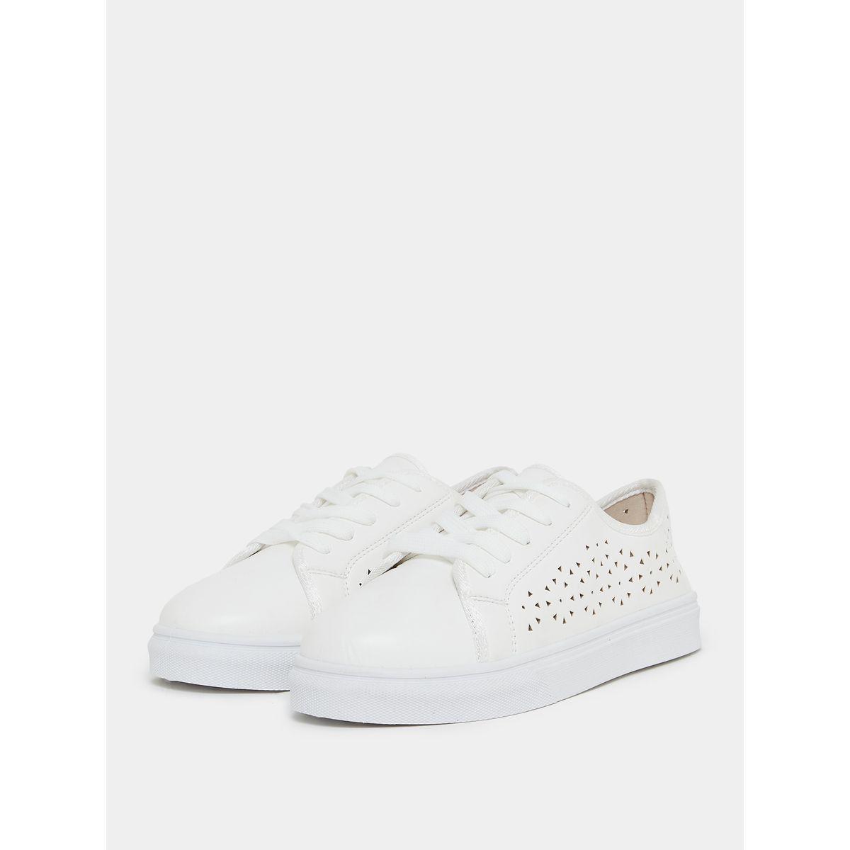 حذاء سنيكرز برباط غلق وفتحات-women-shoes-loafersandmoccasins-image-3