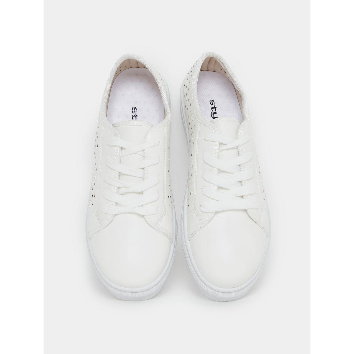 حذاء سنيكرز برباط غلق وفتحات-women-shoes-loafersandmoccasins-image-6
