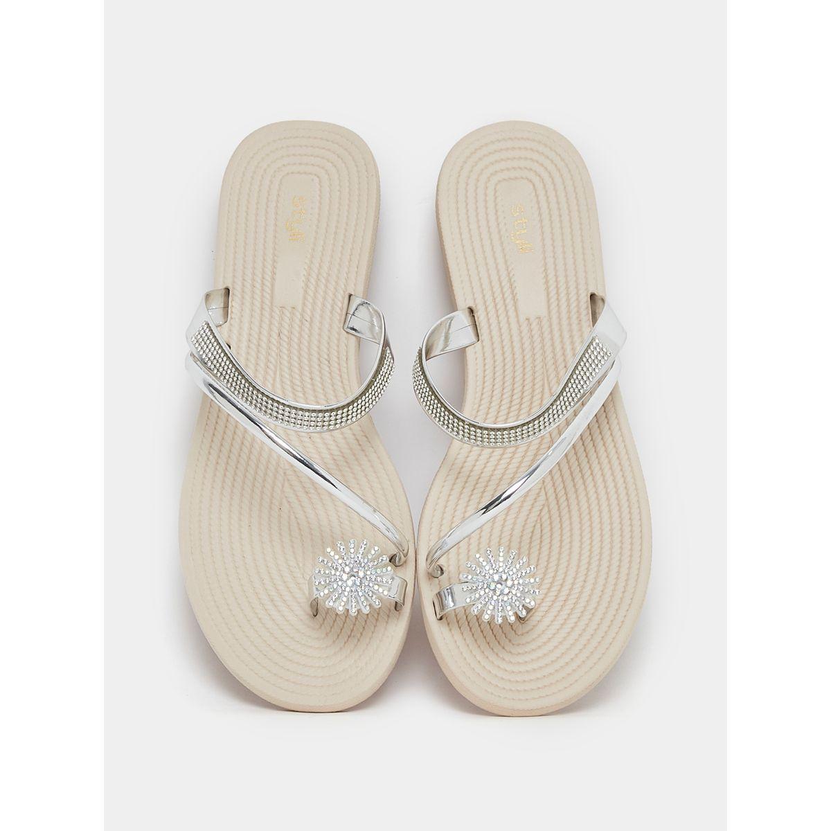 صندل فلات مزين بحجر الراين-women-shoes-sandals-flats-image-5