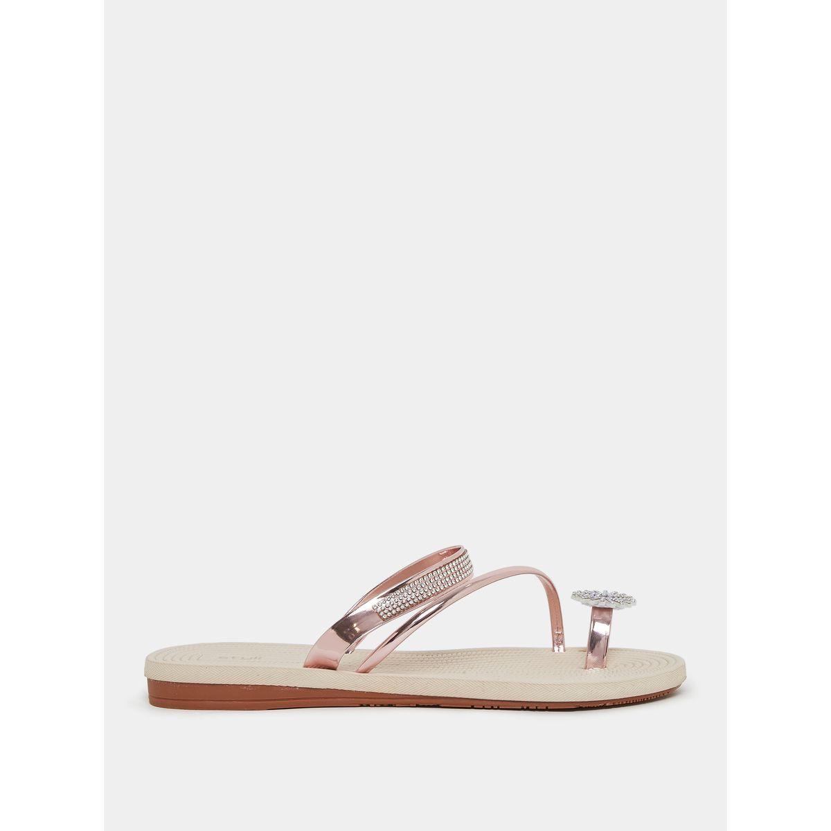 صندل فلات مزين بحجر الراين-women-shoes-sandals-flats-image-6