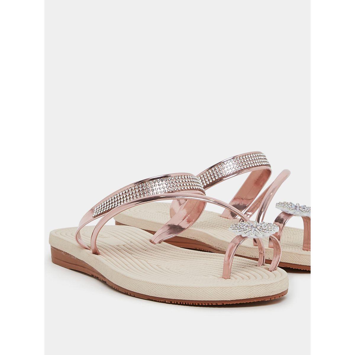 صندل فلات مزين بحجر الراين-women-shoes-sandals-flats-image-4