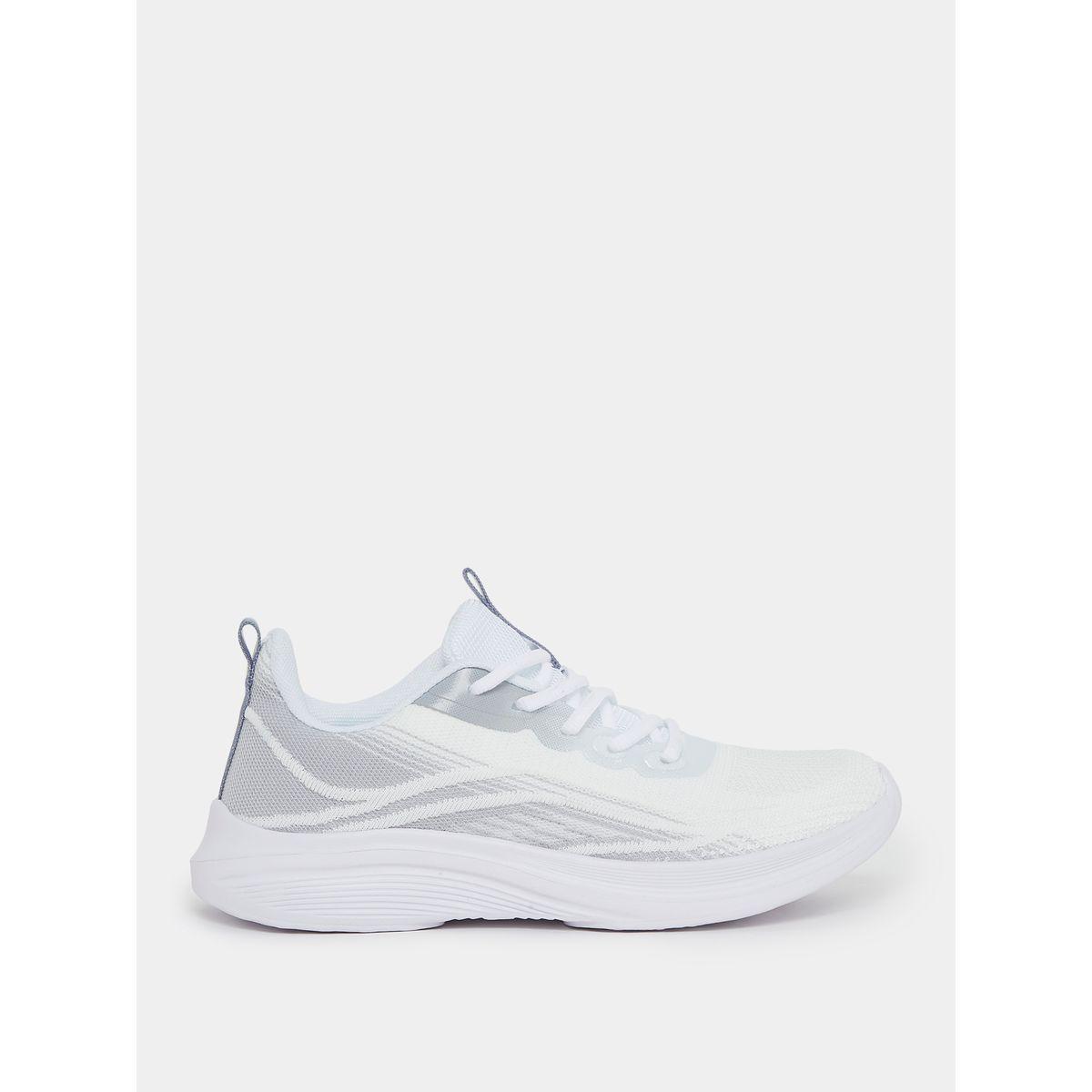 حذاء سنيكرز بتفاصيل بارزة الملمس-women-shoes-sneakers-image-2