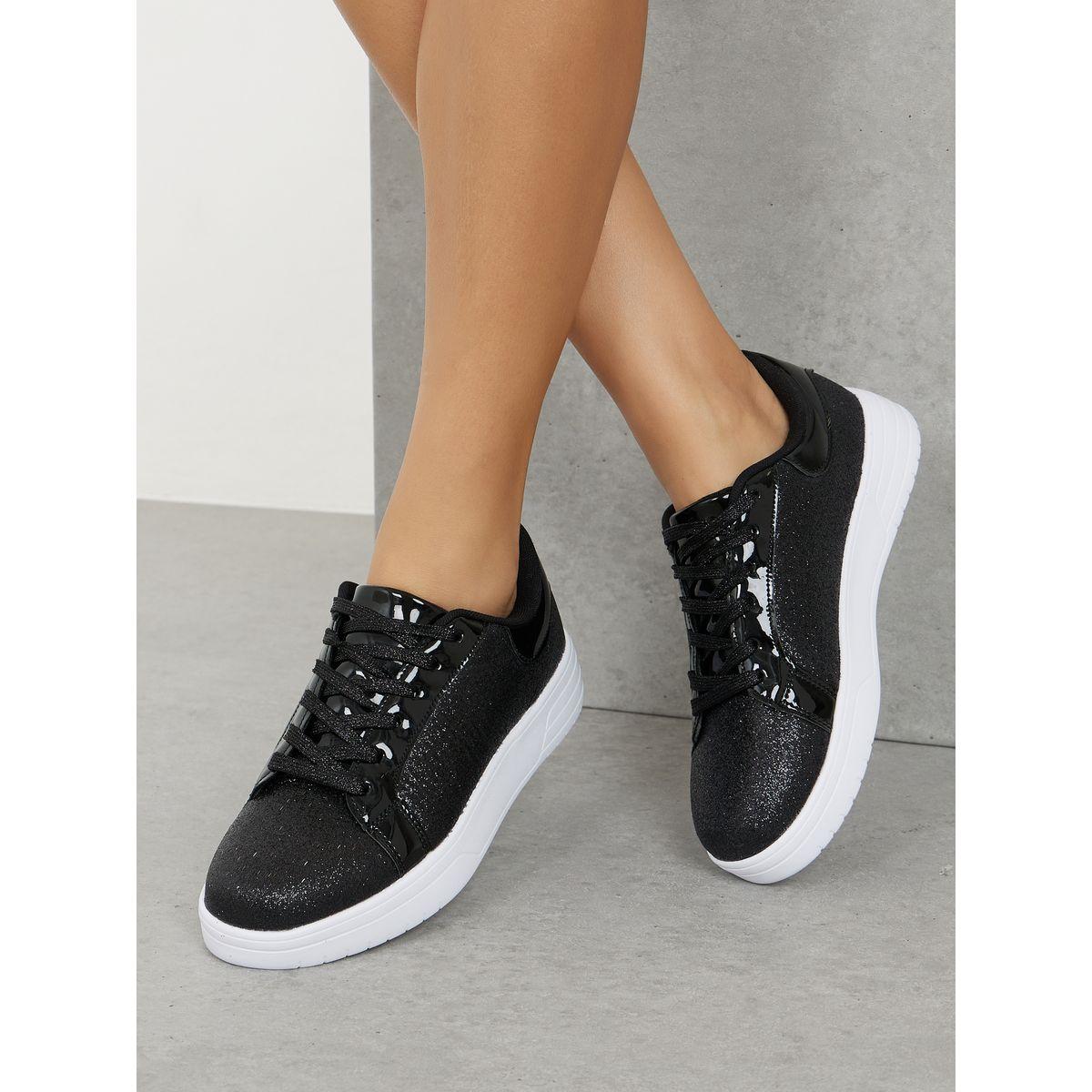 حذاء كاجوال بتفاصيل براقة-women-shoes-sneakers-image-1