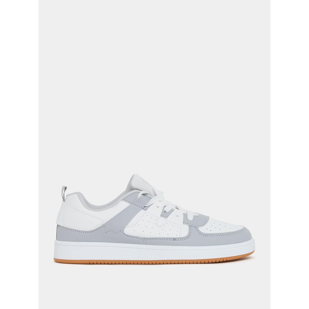 حذاء كاجوال بتفاصيل درزات-women-shoes-sneakers-image-2