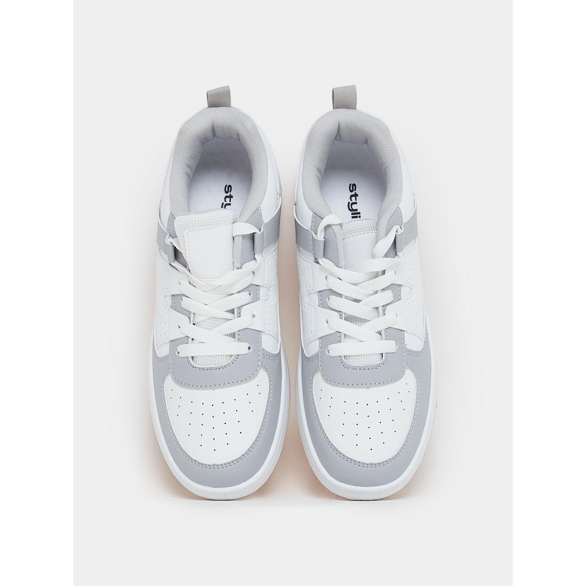 حذاء كاجوال بتفاصيل درزات-women-shoes-sneakers-image-6