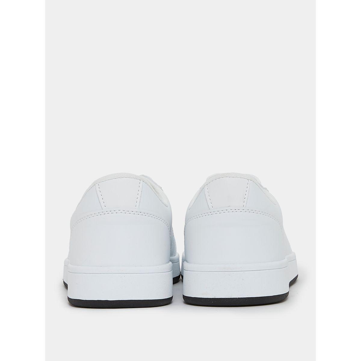 حذاء سنيكرز برباط غلق ودرزات-women-shoes-sneakers-image-5