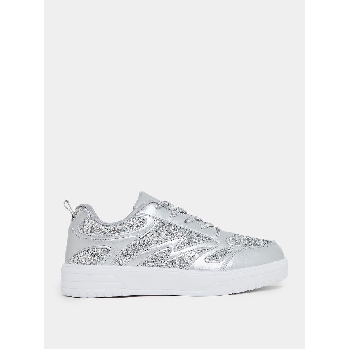 حذاء سنيكرز بتفاصيل براقة ورباط غلق-women-shoes-sneakers-image-2