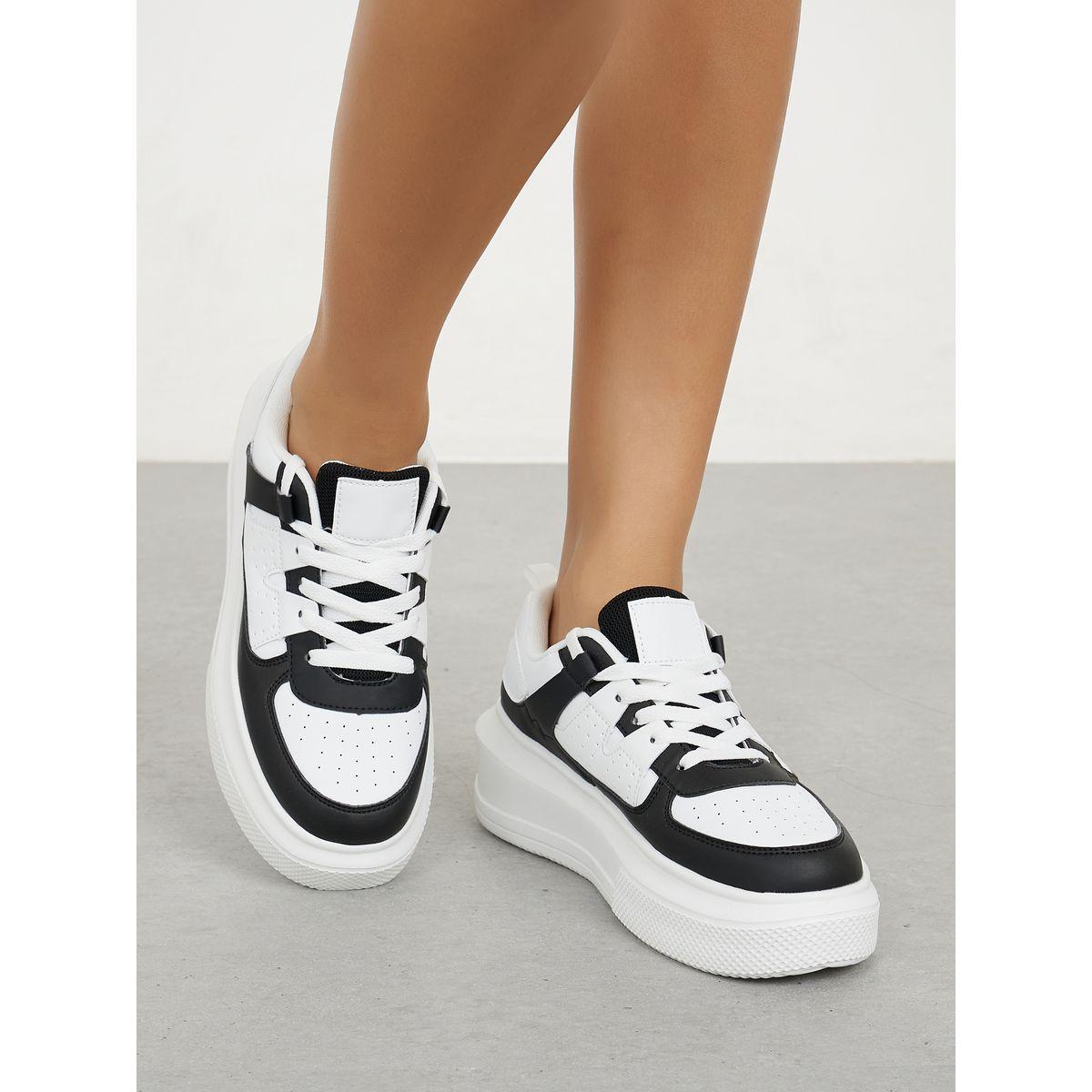 حذاء بنمط كتل الالوان مع رباط غلق-women-shoes-sneakers-image-1
