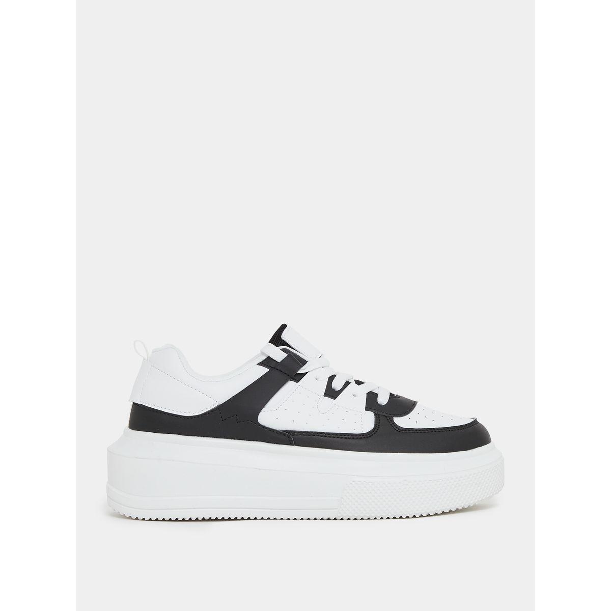 حذاء بنمط كتل الالوان مع رباط غلق-women-shoes-sneakers-image-2