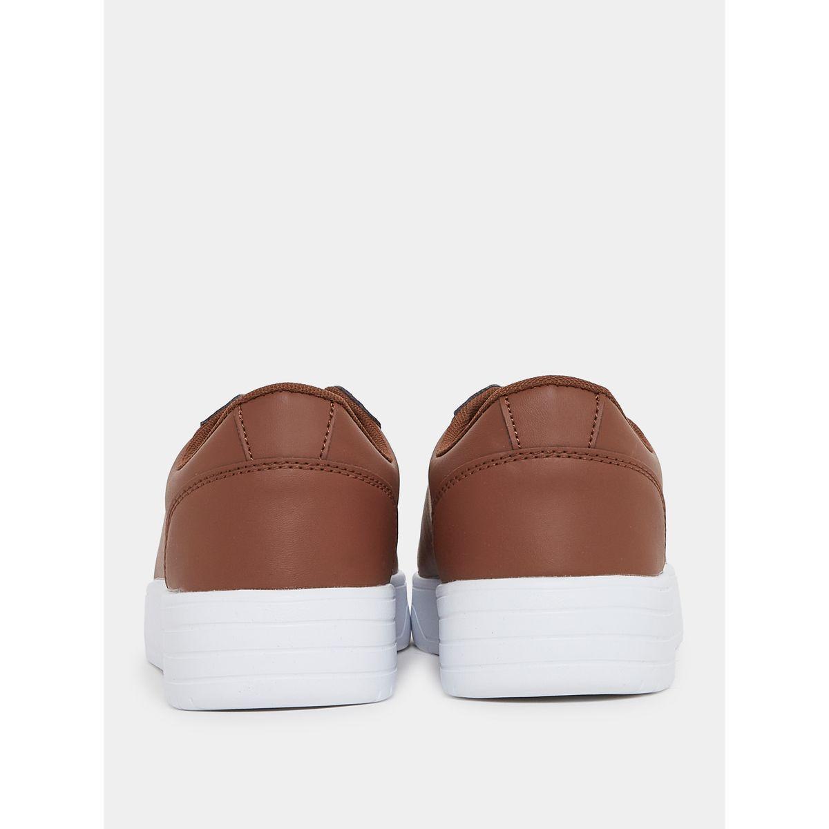 حذاء جلد صناعي ورباط غلق-women-shoes-sneakers-image-5