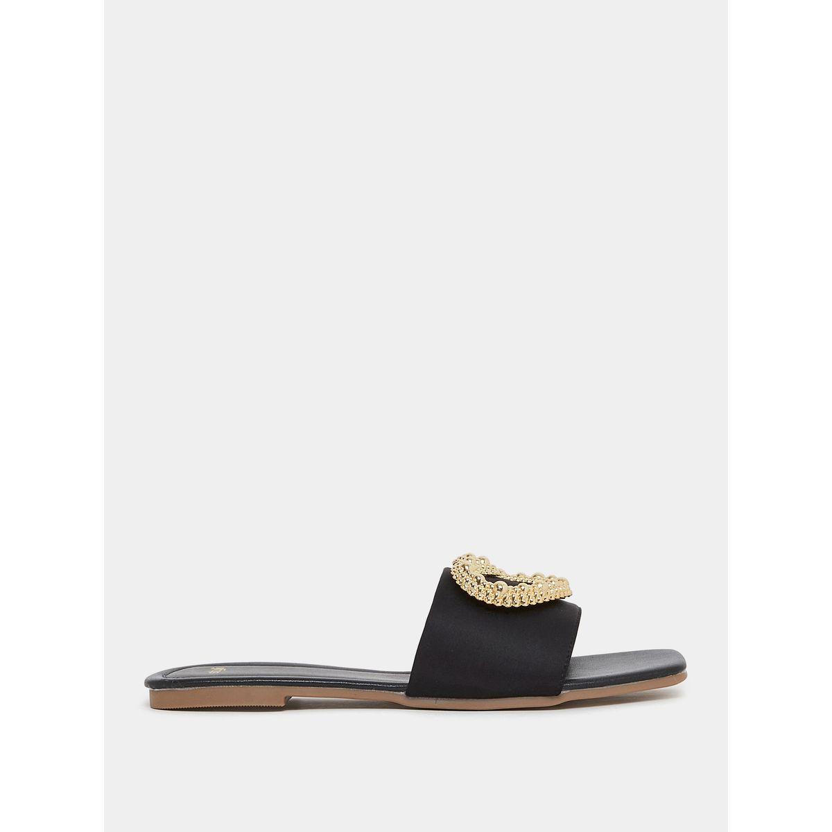 صندل فلات بتفاصيل براقة وسهل الارتداء-women-shoes-sandals-flats-image-2