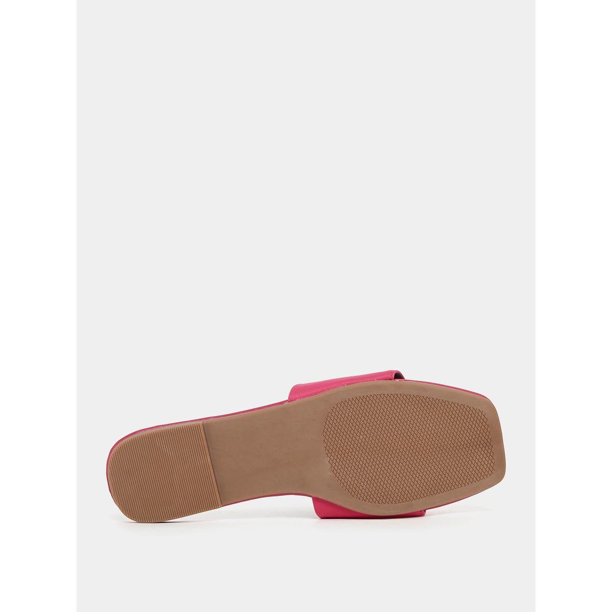 صندل فلات بتفاصيل براقة وسهل الارتداء-women-shoes-sandals-flats-image-7