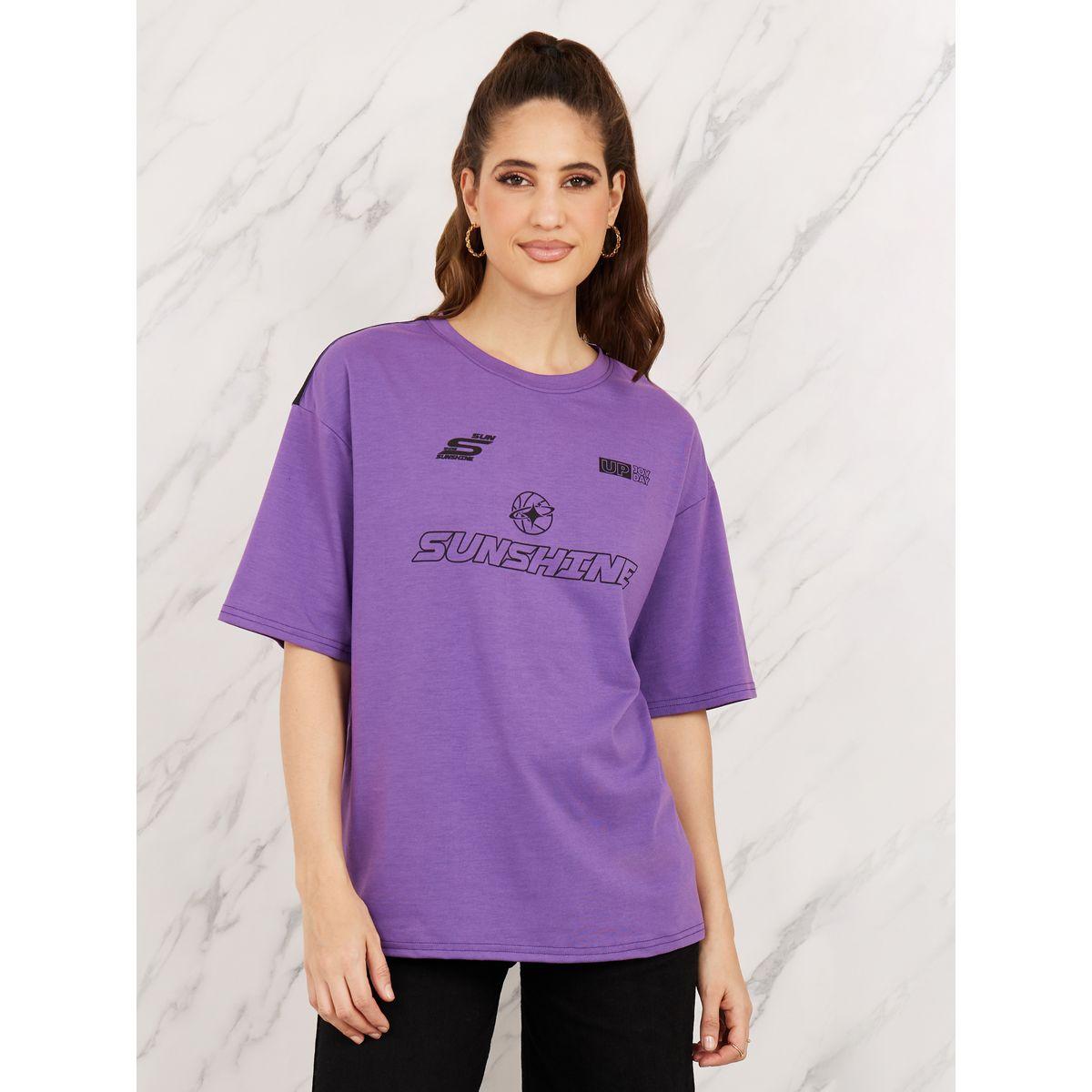 تيشيرت واسع بطبعة جرافيك مع اكتاف منخفضة-women-clothing-tshirts-image-1