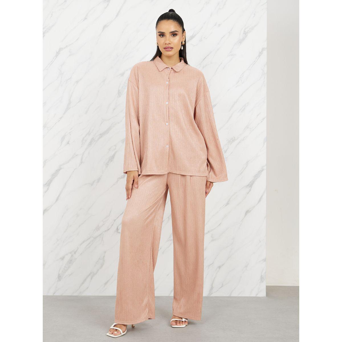 مجموعة من بنطال واسع مع بلوزة محبوكة بكتف منخفض-women-clothing-coordsets-image-1