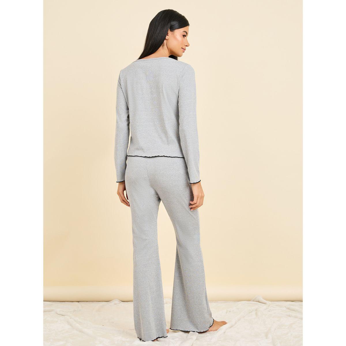 Styli Unwind Contrast Lace Trim Detail Lettuce Hem Ribbed T-shirt and Pyjama Set-women-clothing-nightwear-pyjamas-longsets-image-6