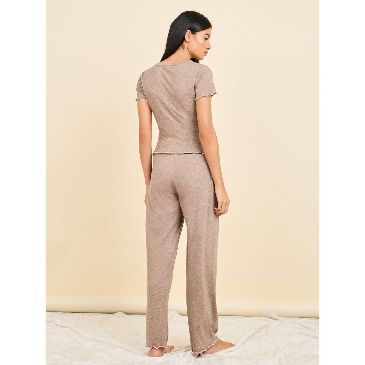 Styli Unwind Contrast Lace Trim Detail Lettuce Hem T-shirt and Pyjama Set-women-clothing-nightwear-pyjamas-longsets-image-6