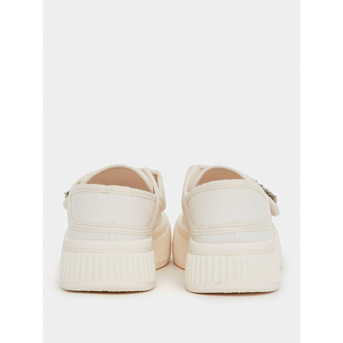 حذاء كاجوال بسير مع حلية منمقة بالاحجار-women-shoes-loafersandmoccasins-image-4