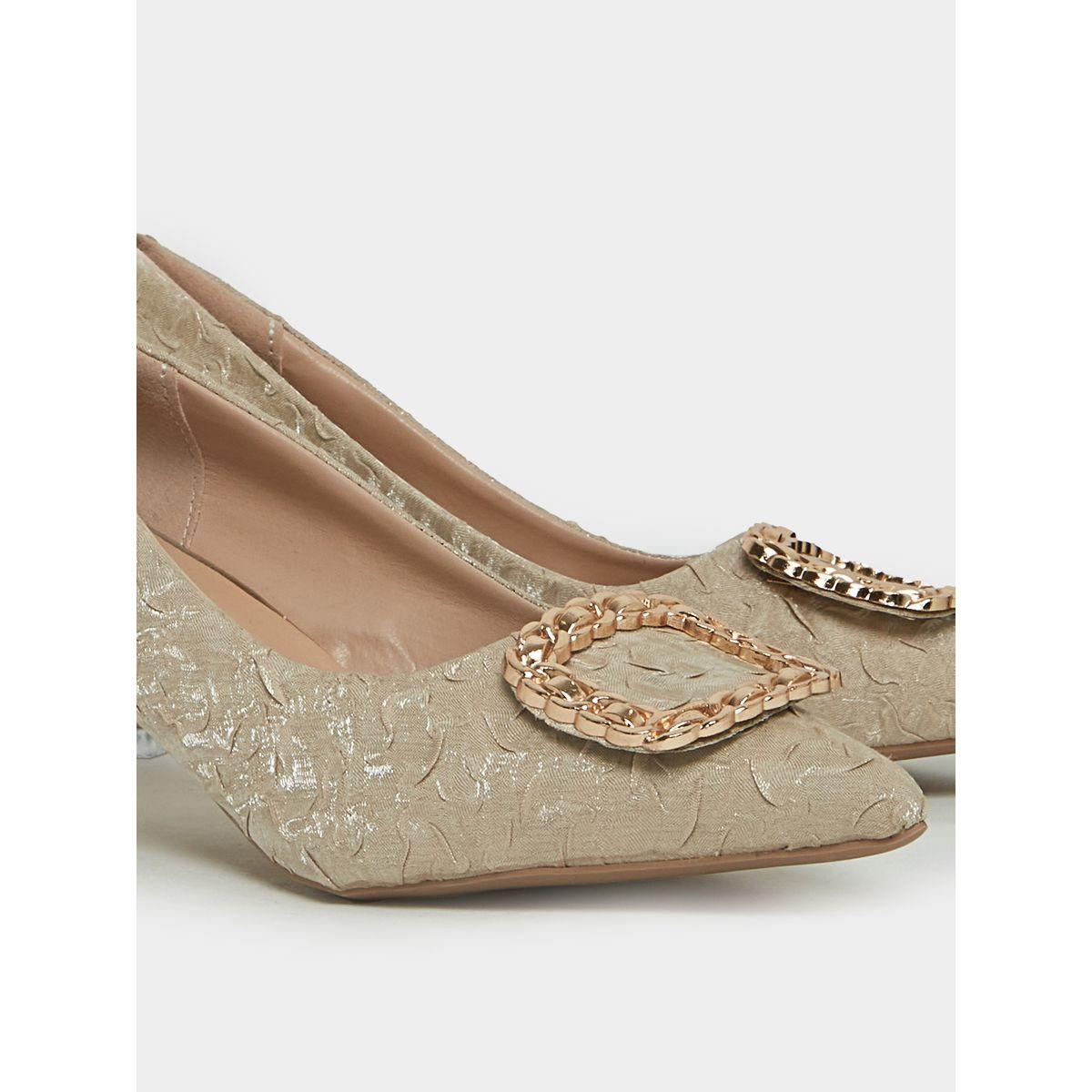 حذاء رسمي بمقدمة مدببة وحلية معدنية-women-shoes-heels-image-3