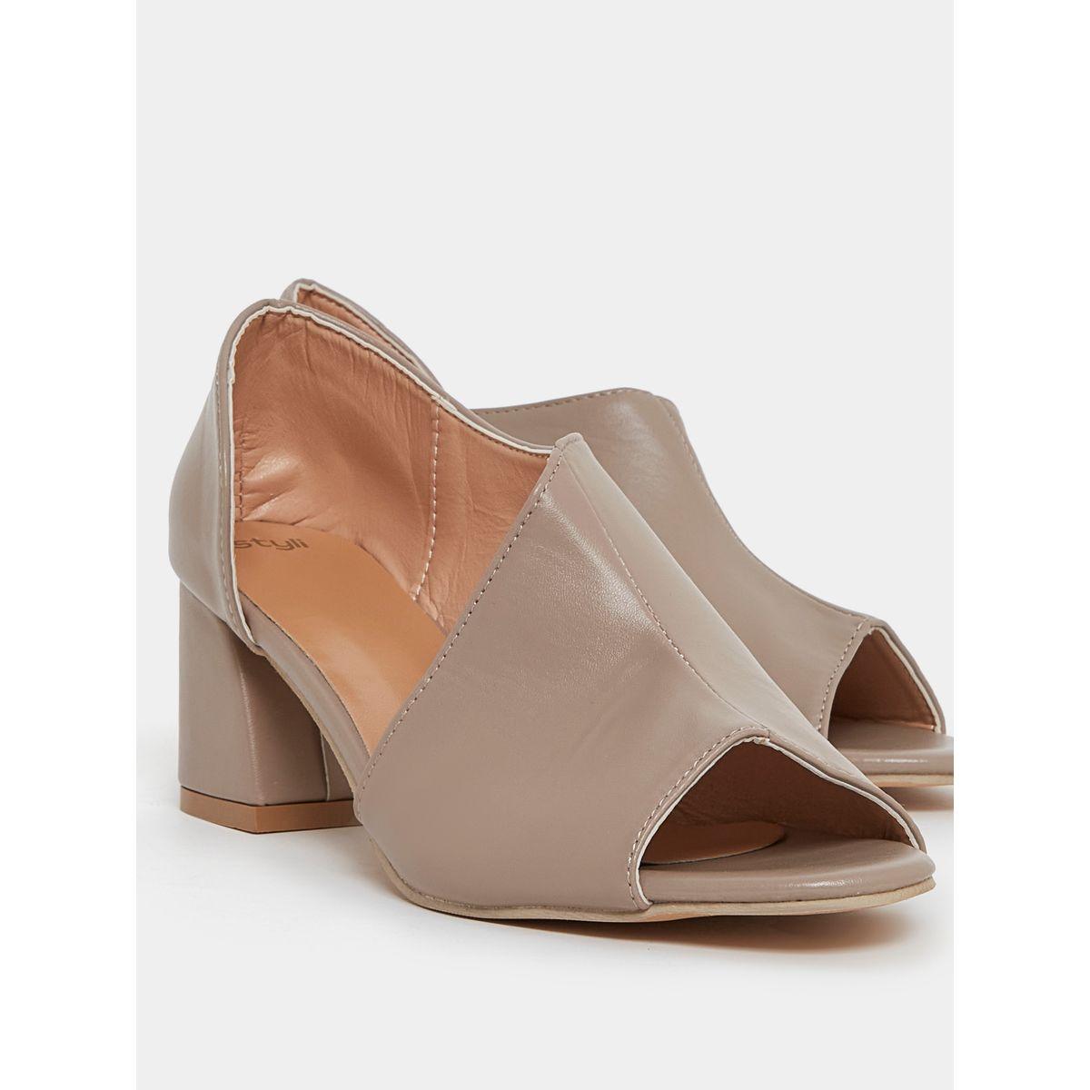 Styli Diagonal Wide Strap Block Heel Sandals-women-shoes-heels-image-4
