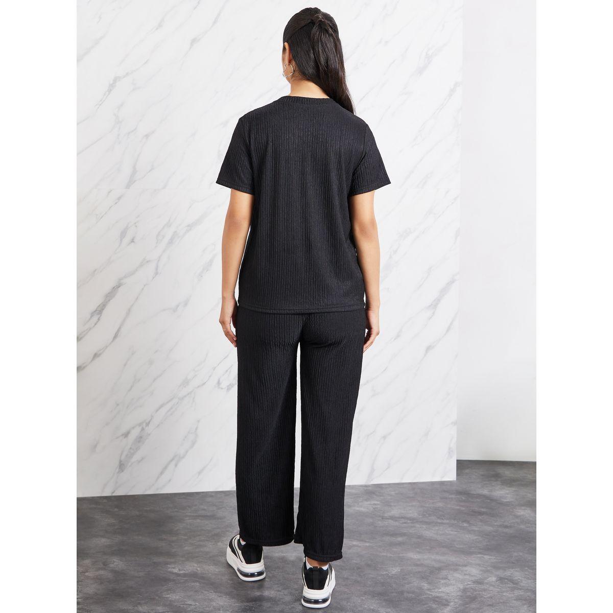 طقم منسق من بنطال وتيشيرت بتفاصيل بارزة-women-clothing-coordsets-image-4