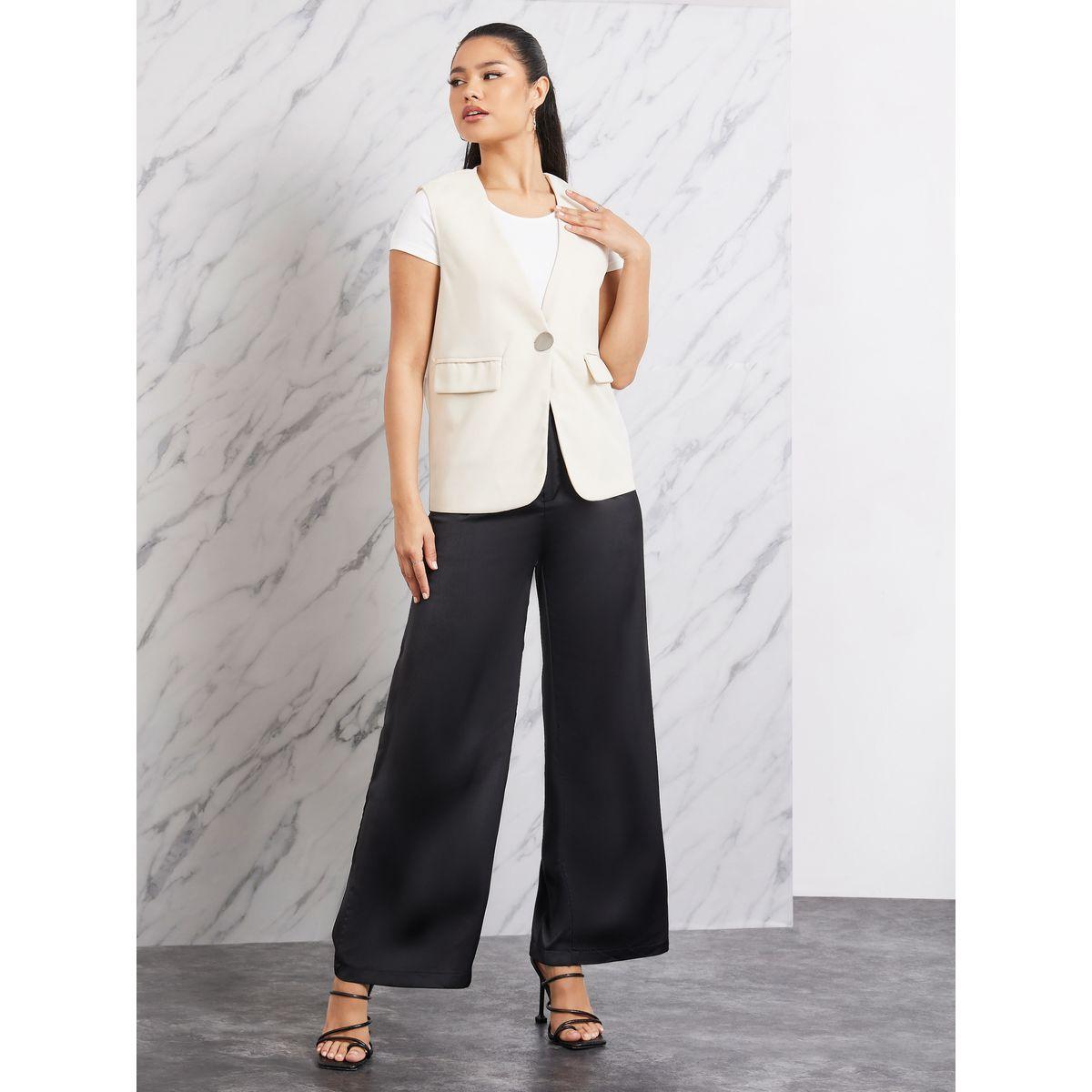 Styli Solid Sleeveless Blazer with Flap Pocket Detail-women-clothing-coatsandjackets-blazers-image-3