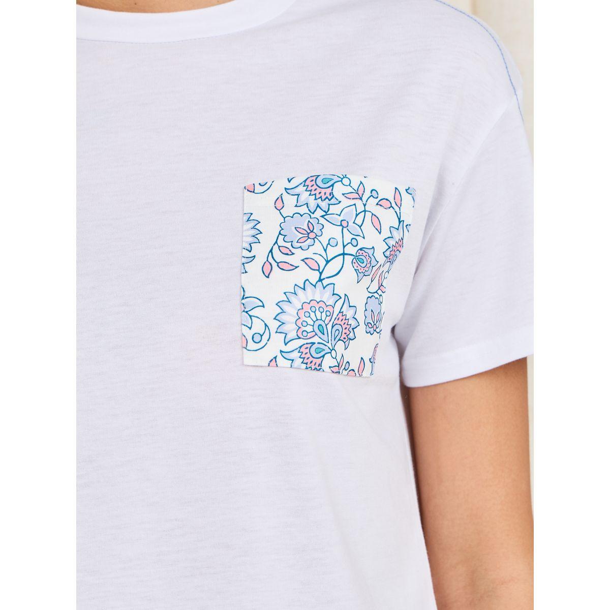 Styli Unwind Floral Print Pocket Detail T-Shirt and AOP Short Set-women-clothing-nightwear-pyjamas-shortsets-image-4