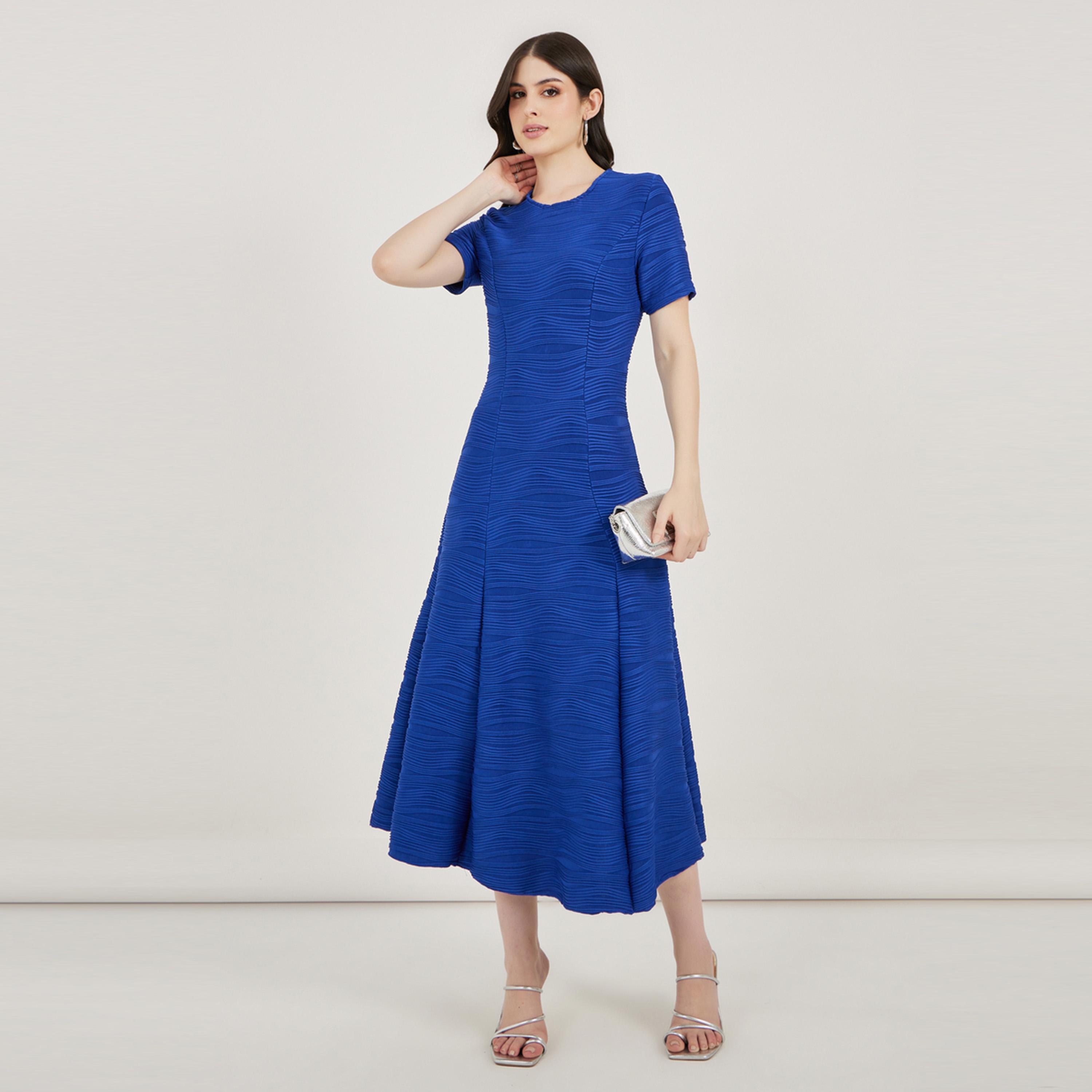 ستايلي - فستان متوسط الطول بقصة A مع كسرة مربعة-women-clothing-dresses-image-1