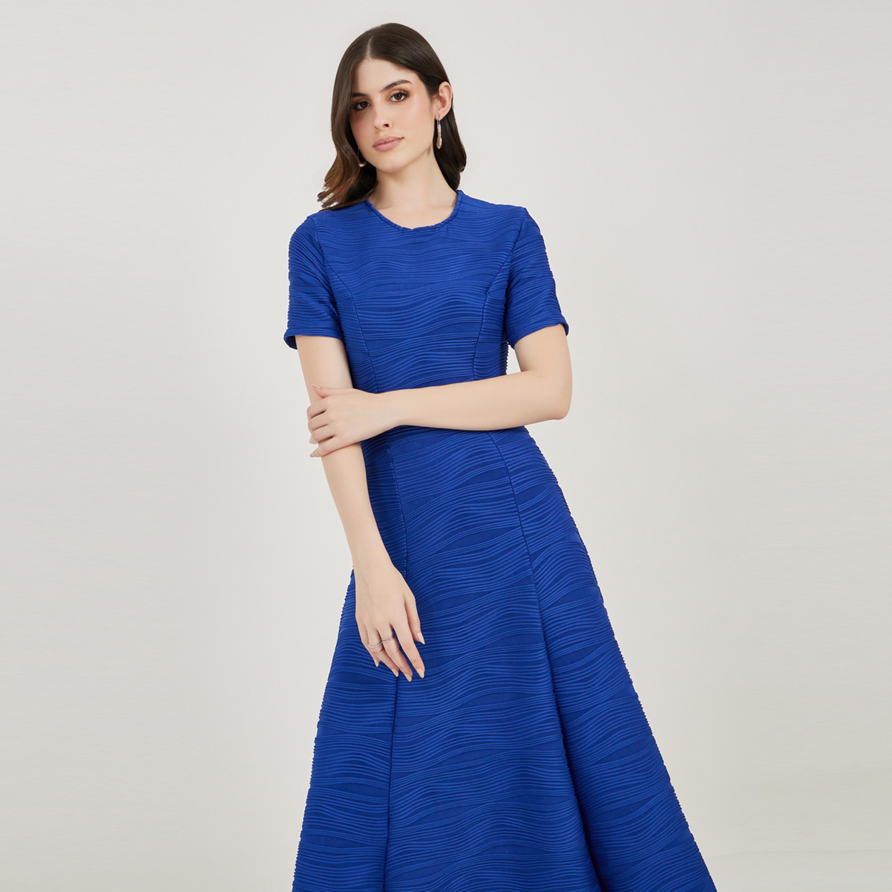 ستايلي - فستان متوسط الطول بقصة A مع كسرة مربعة-women-clothing-dresses-image-5