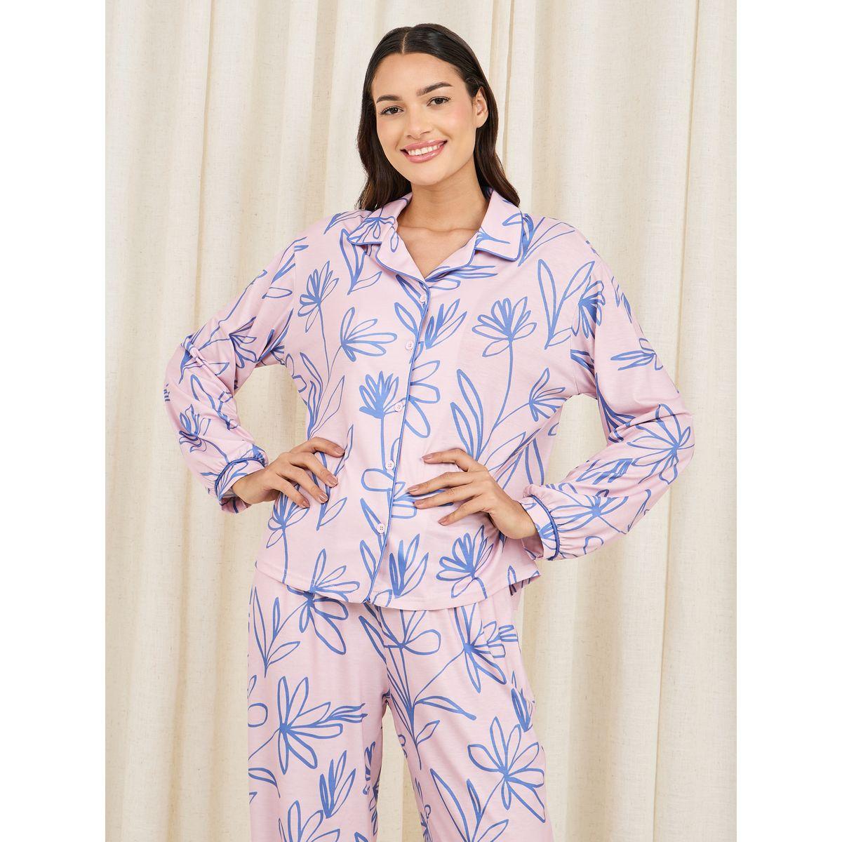 طقم من بنطال بيجاما مع بلوزة بتفاصيل محزوزة-women-clothing-nightwear-pyjamas-longsets-image-3