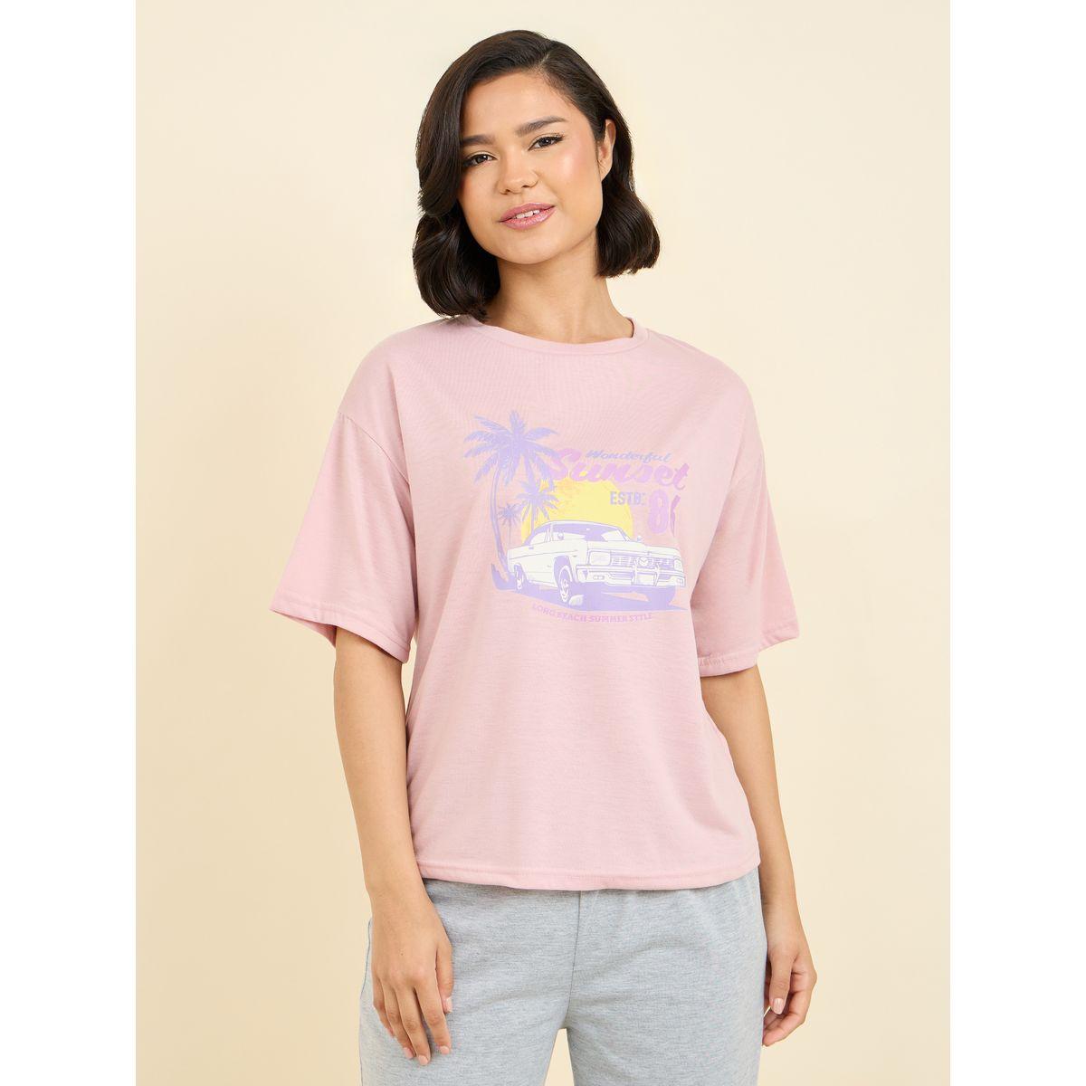 طقم من بنطال بيجاما مع تيشيرت بطبعة جرافيك-women-clothing-nightwear-pyjamas-longsets-image-2
