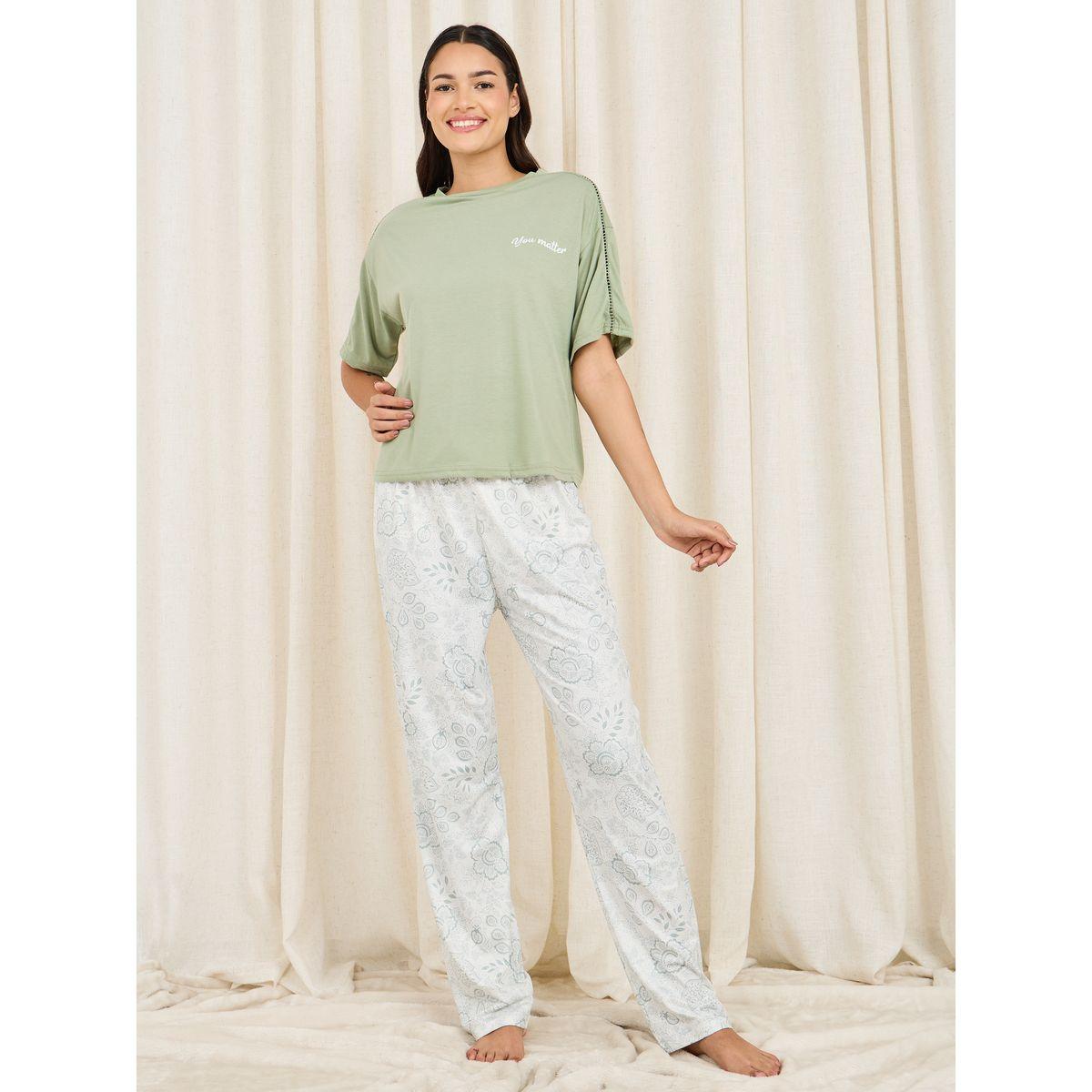 Styli Unwind Lace Ladder Insert Slogan Print Drop Shoulder T-Shirt and Floral Print Pyjama Set-women-clothing-nightwear-pyjamas-longsets-image-2