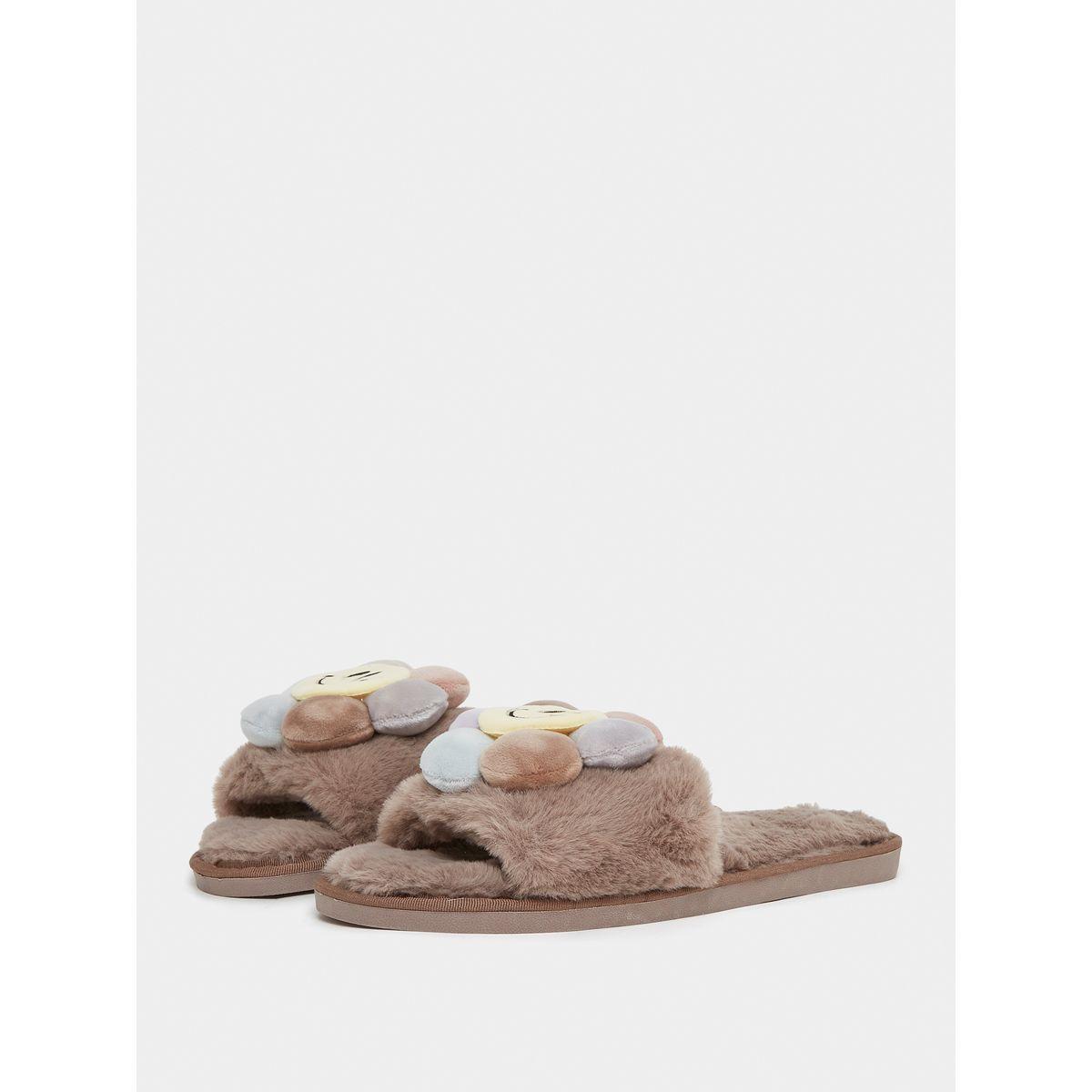 Styli Faux Fur Smiley Face Flower Bedroom Slippers-women-shoes-bedroomslippers-image-2