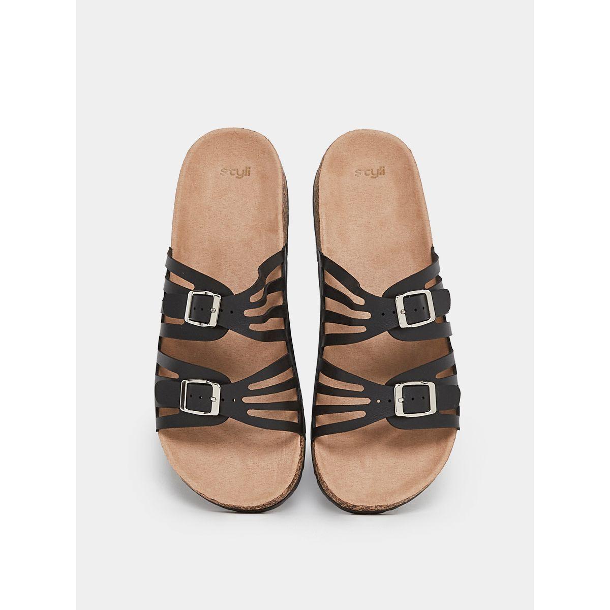 صندل فلات بتفاصيل إبزيم غلق-women-shoes-sandals-flats-image-6