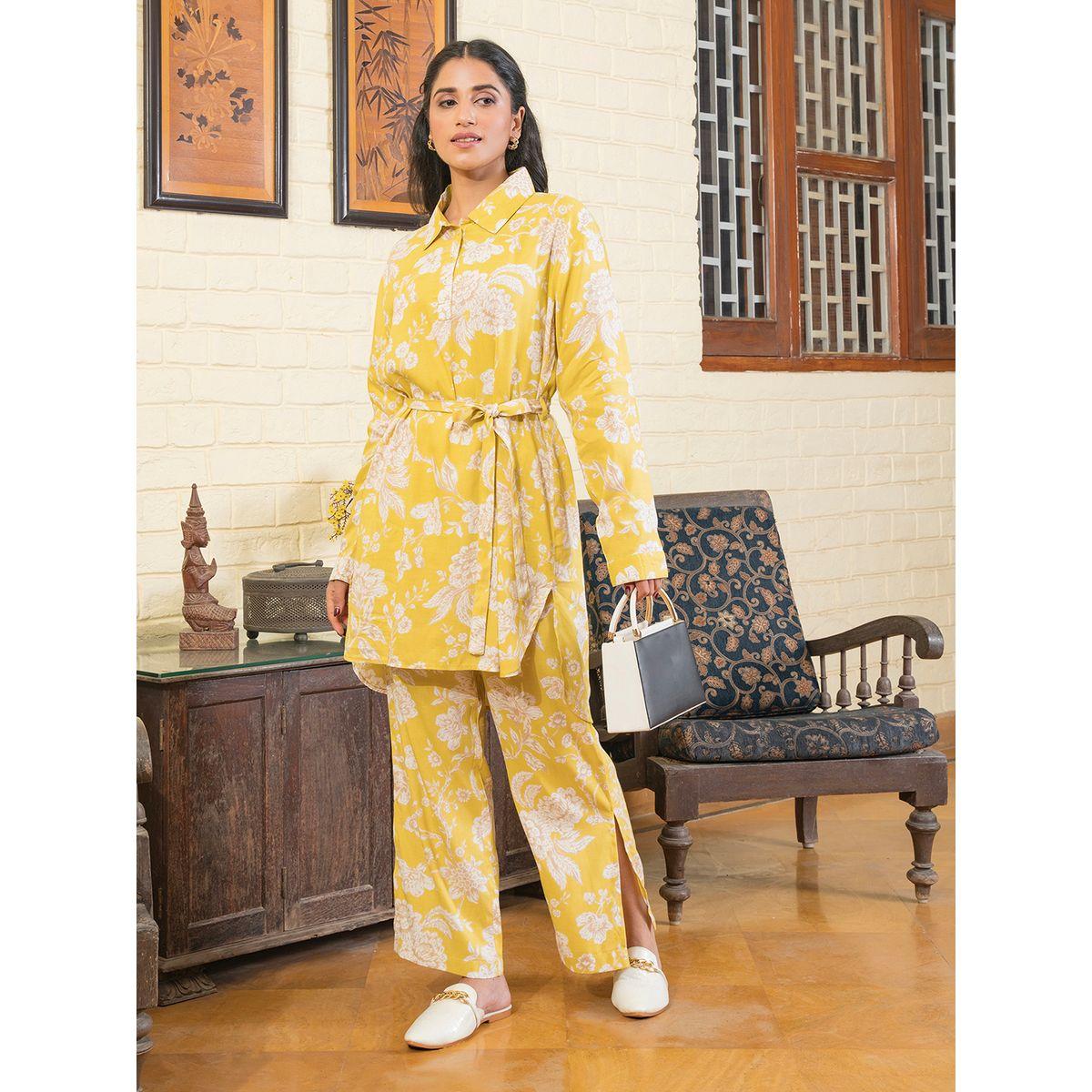 Sanskrutihomes X Styli All Over Floral Print Collared Longline Top with Tie Up & Straight Leg Pants Co-Ord-women-clothing-coordsets-image-4