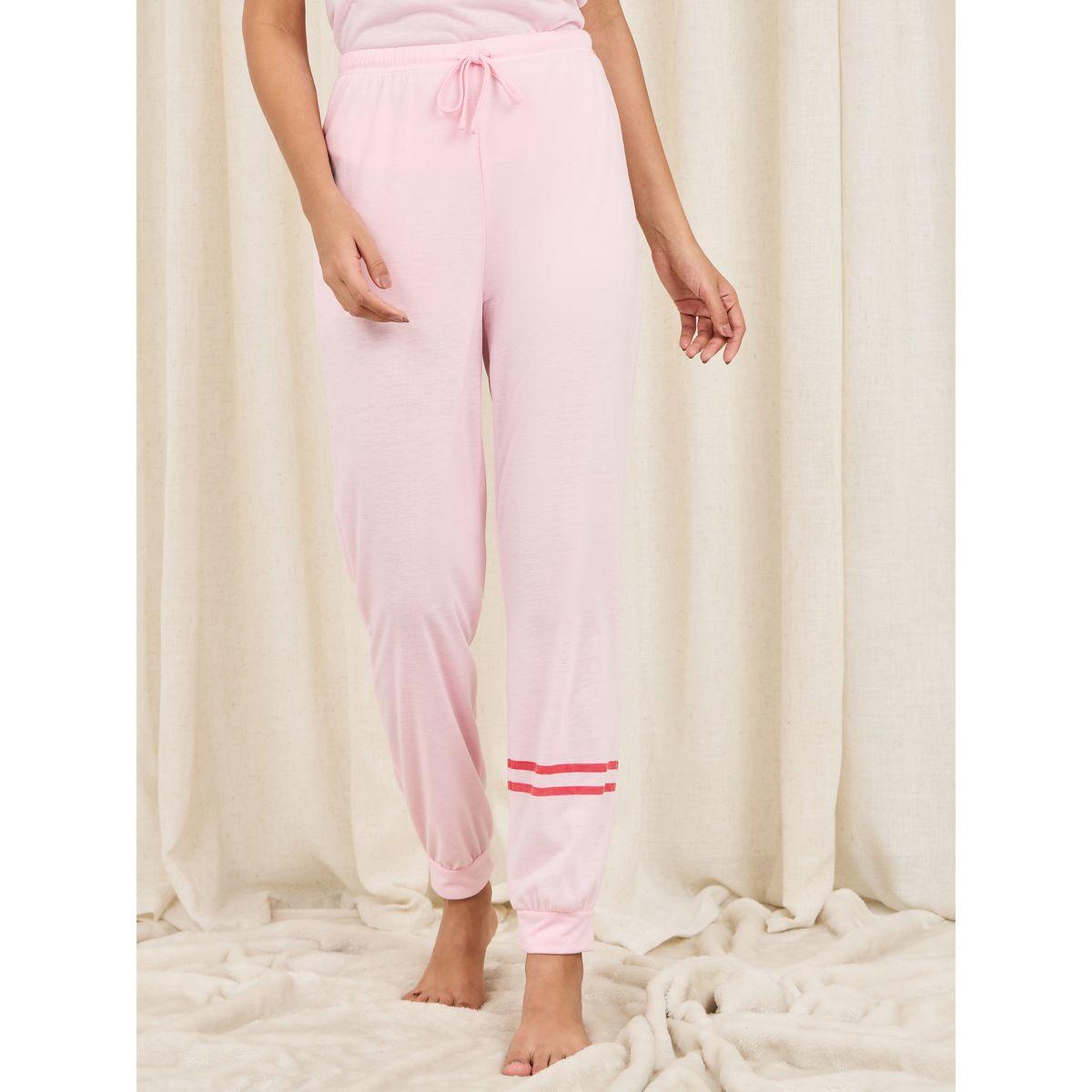 طقم من بنطال بيجاما مع تيشيرت بطبعة كتابة-women-clothing-nightwear-pyjamas-longsets-image-4