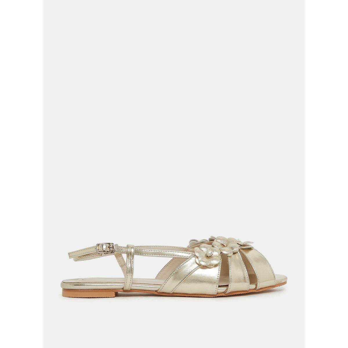 صندل فلات مزين بزهور وإبزيم غلق-women-shoes-heels-image-2