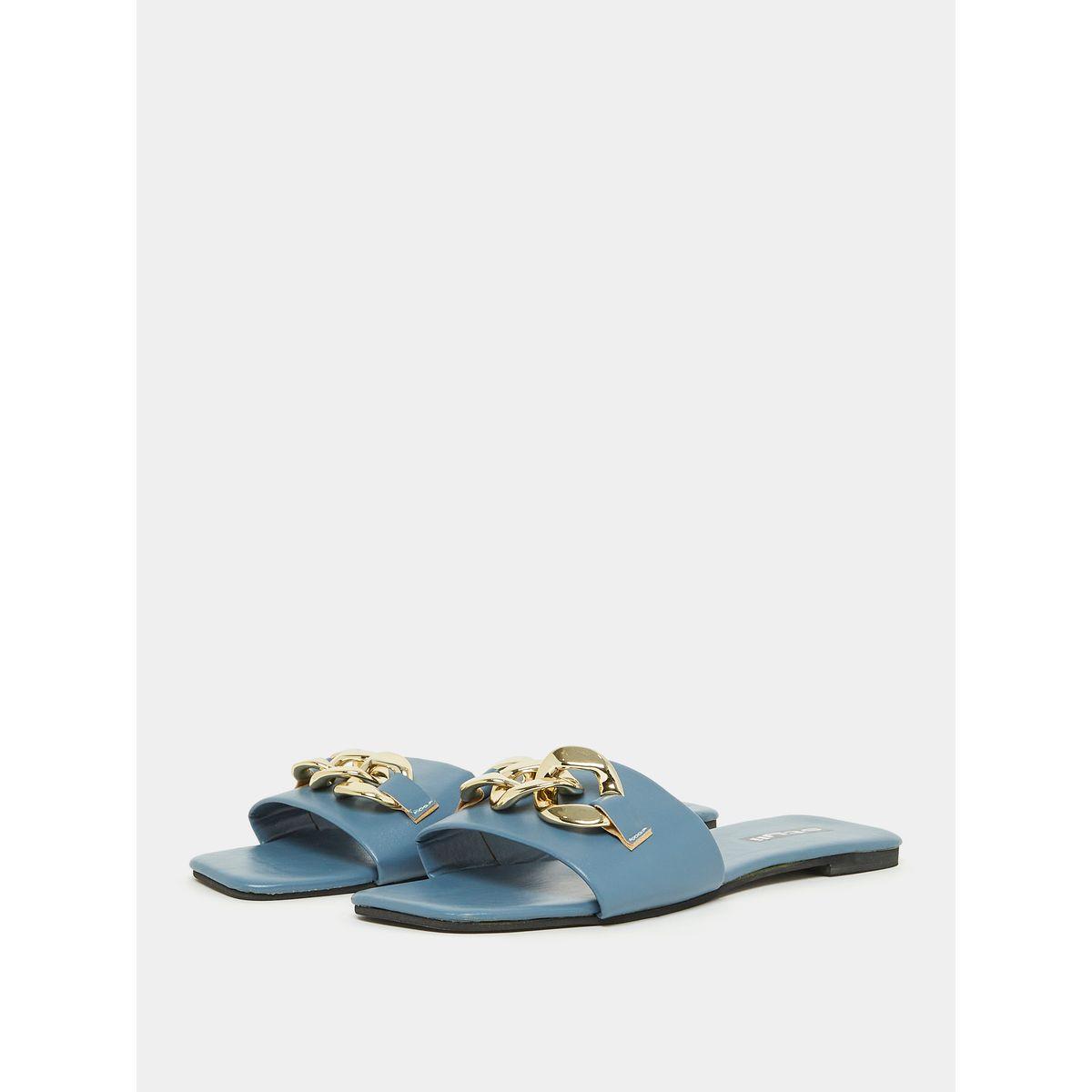 صندل فلات مزين بحلية معدنية-women-shoes-sandals-flats-image-3