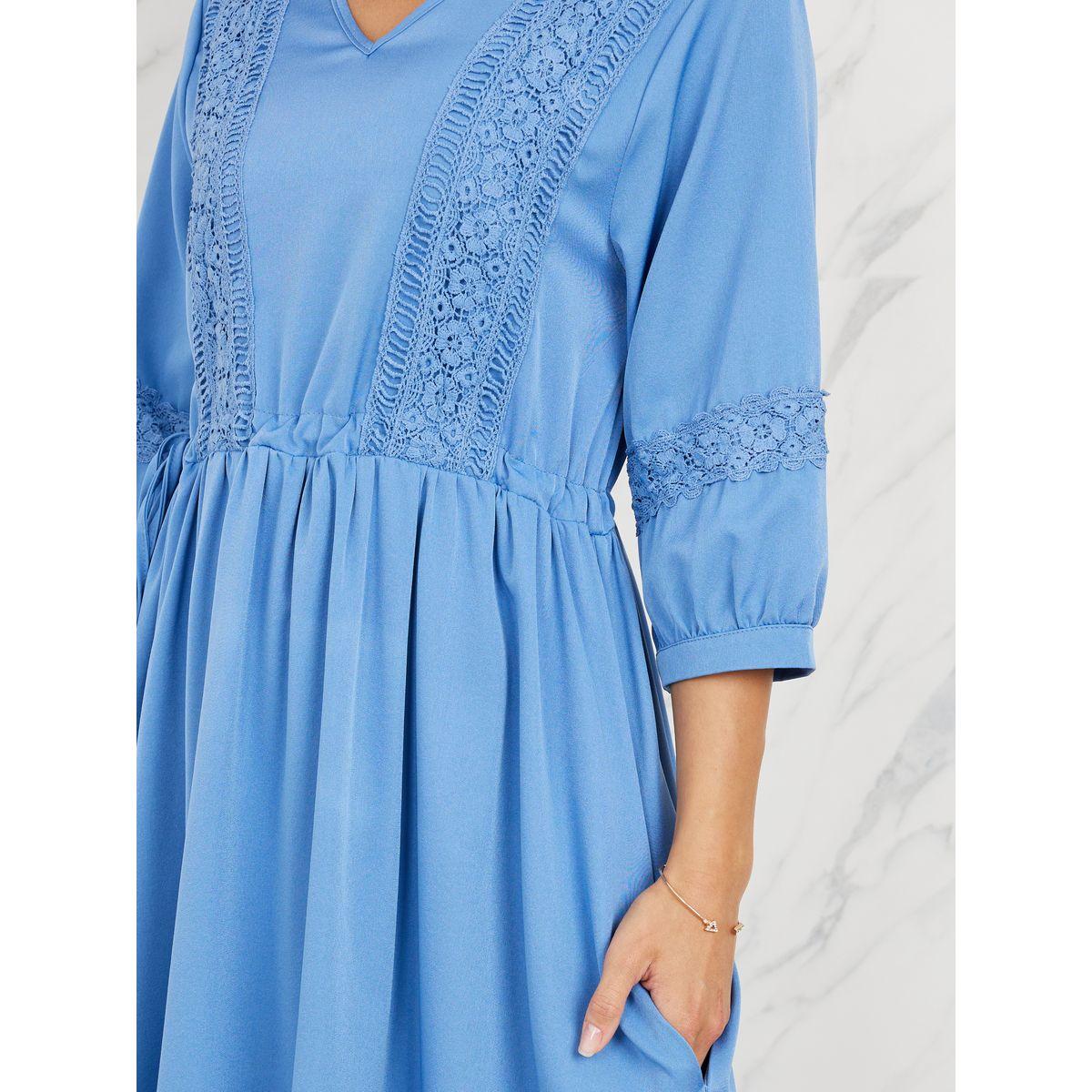 فستان ميدي بحافة واسعة وتفاصيل دانتيل-women-clothing-dresses-image-3