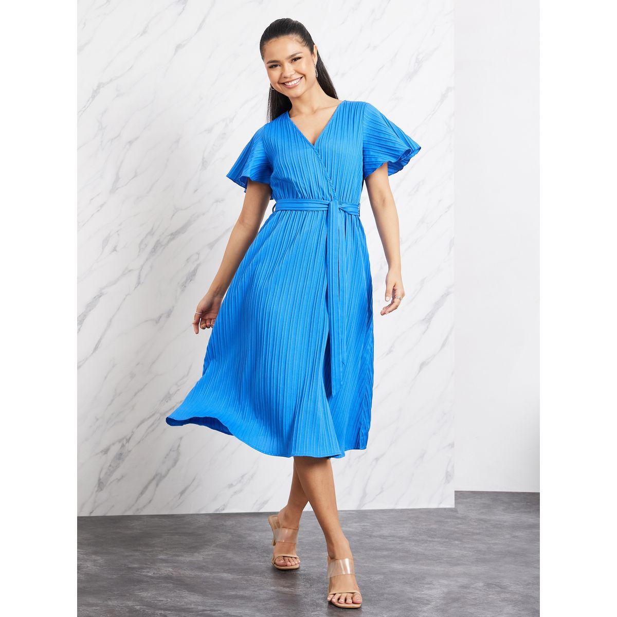 Styli Textured V Neck A-Line Midi Dress with Self Tie Up-women-clothing-dresses-image-1