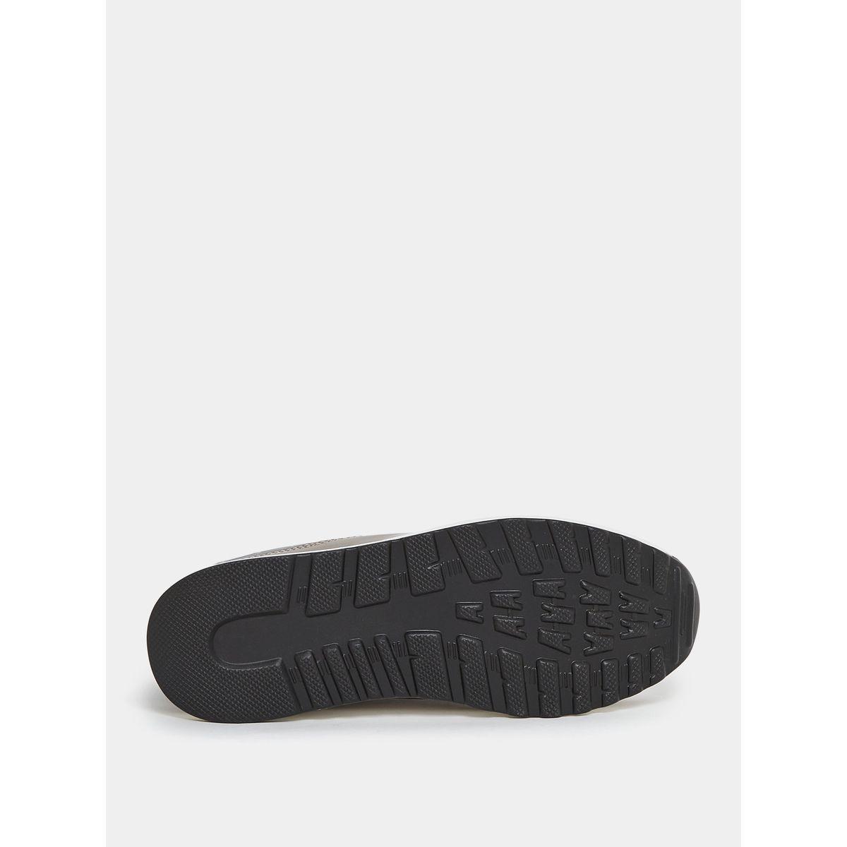 حذاء سهل الارتداء وتفاصيل بارزة الملمس-women-shoes-sneakers-image-7